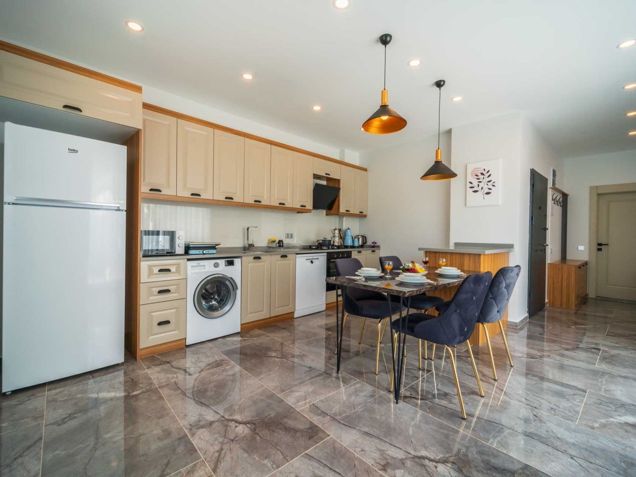 Kitchen / Dining Room