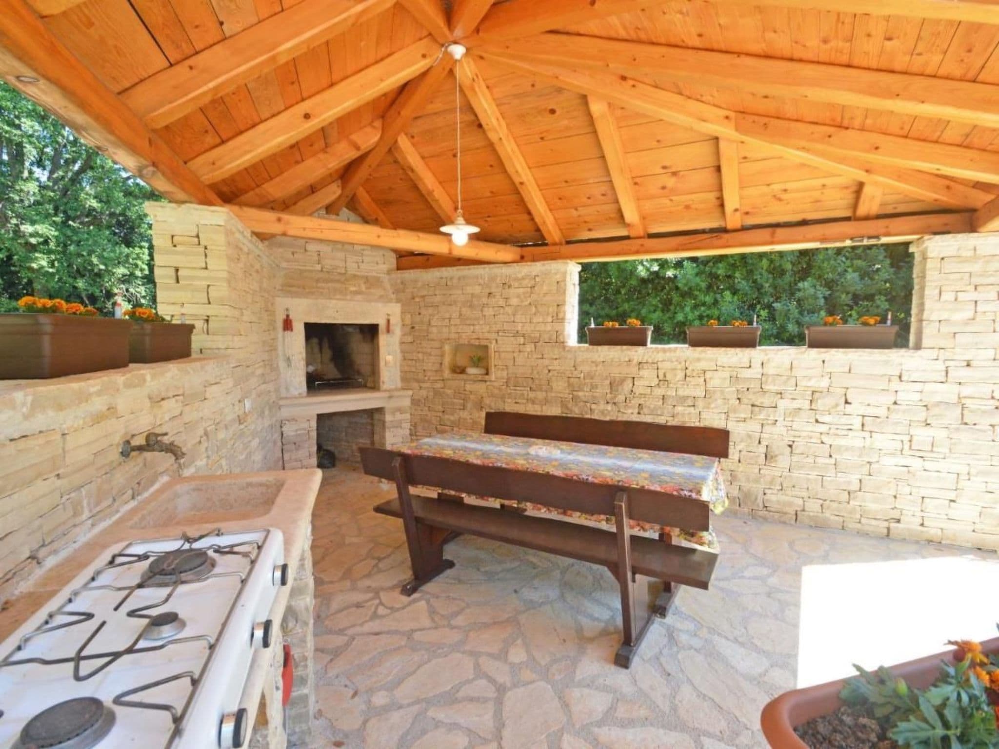 Gallery Image 13