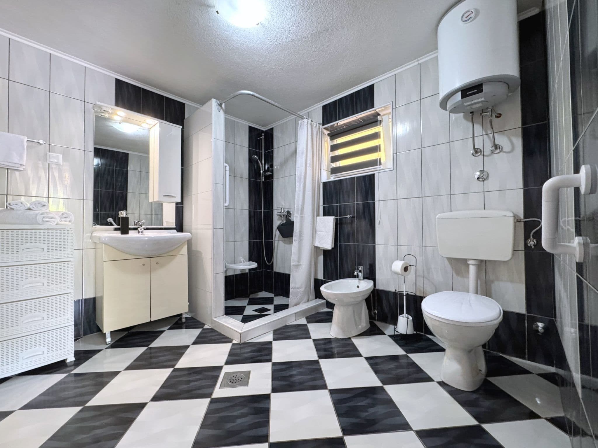 Bathroom / Wellness
