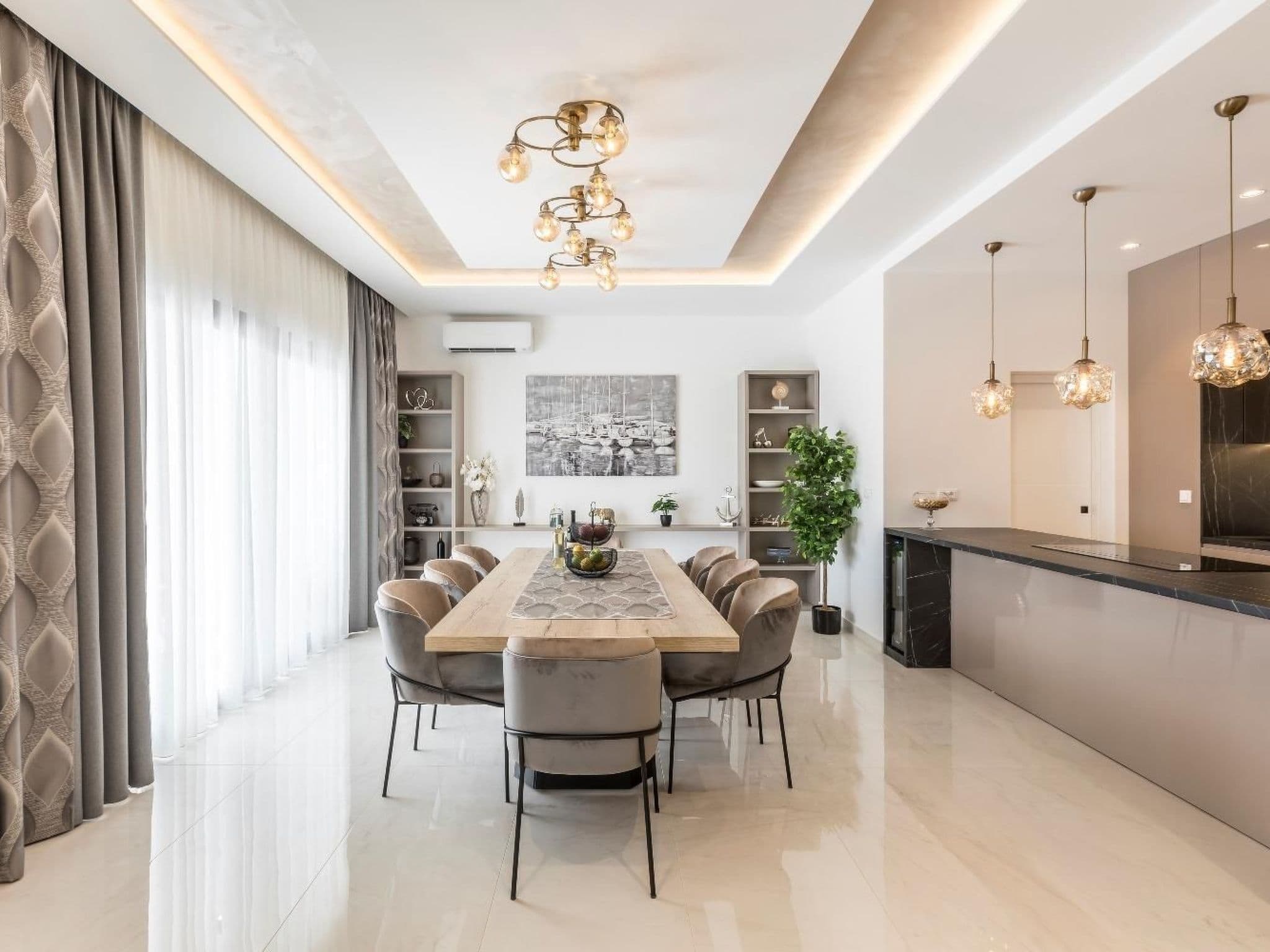 Kitchen / Dining Room