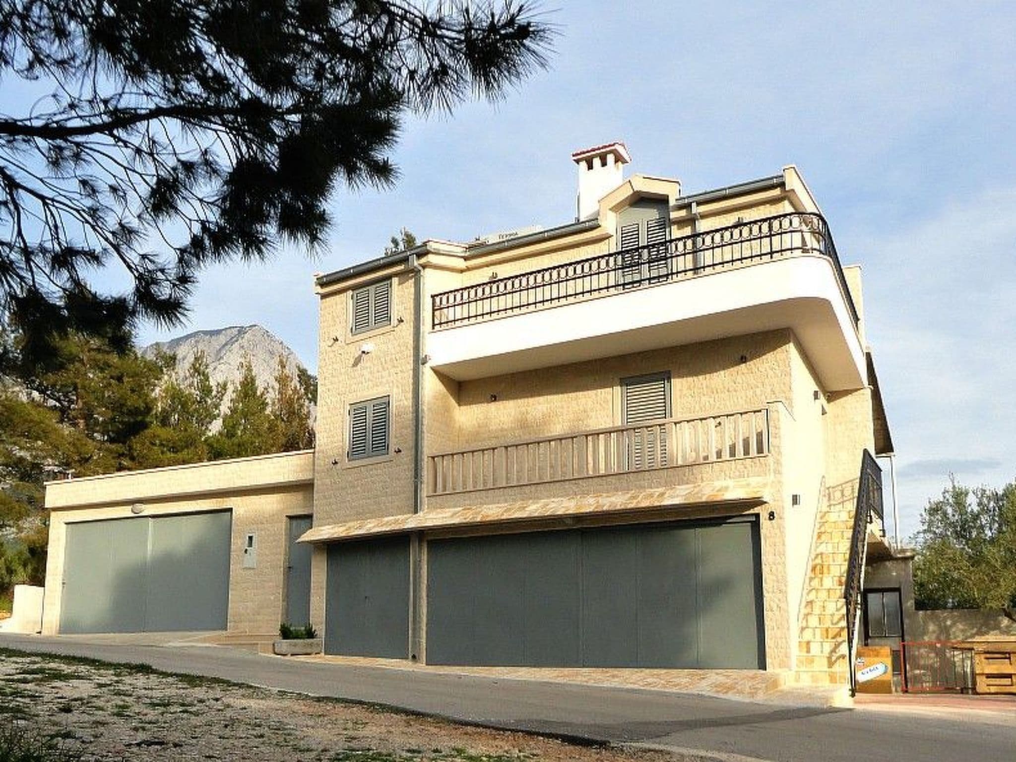 Gallery Image 38