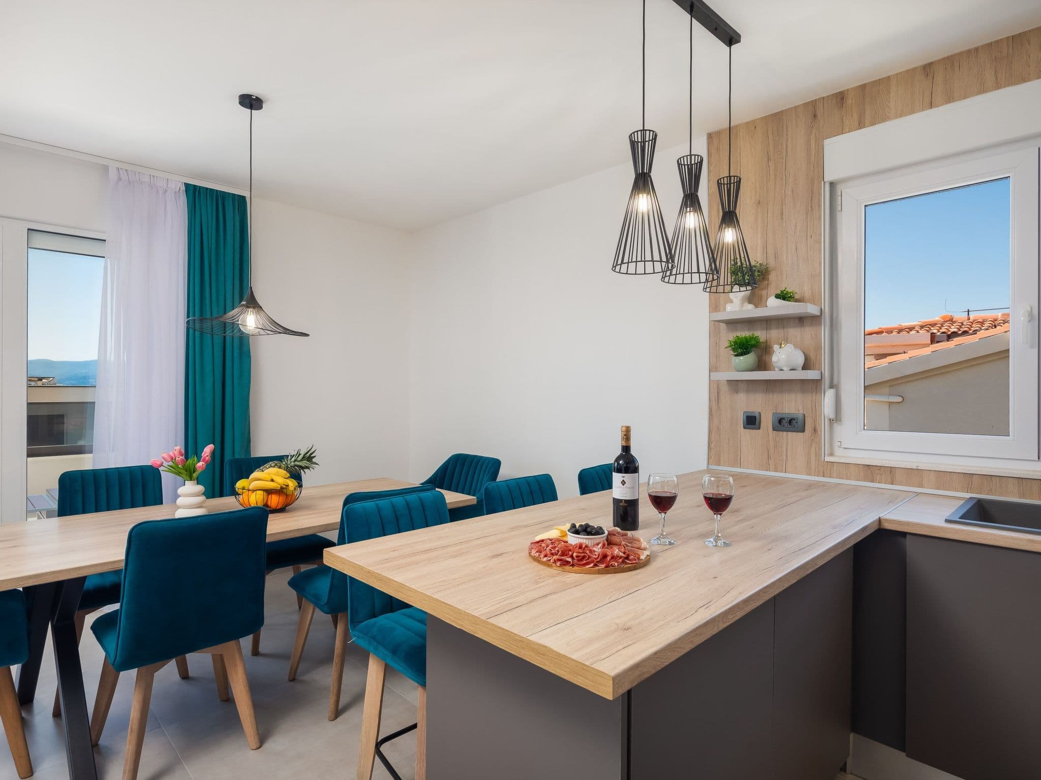 Kitchen / Dining Room