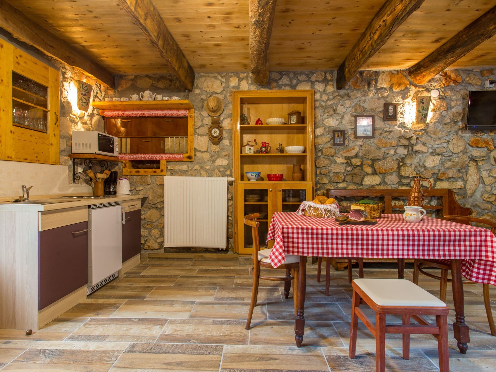 Kitchen / Dining Room