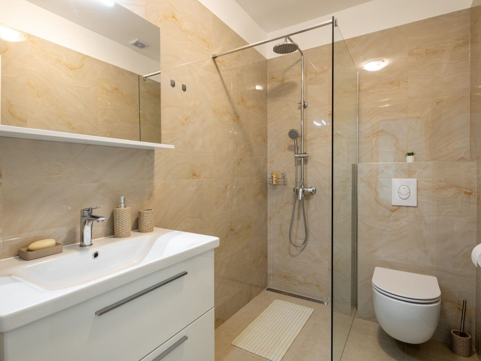 Bathroom / Wellness