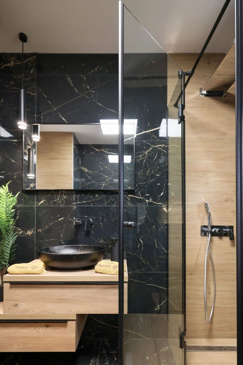 Bathroom / Wellness