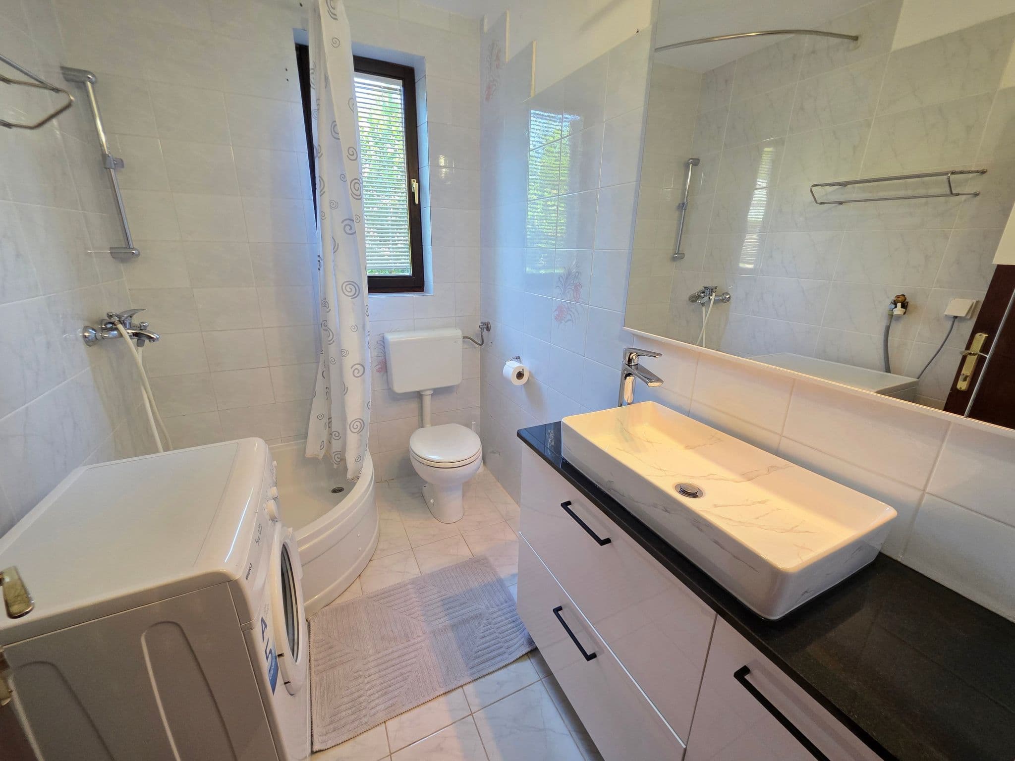 Gallery Image 21