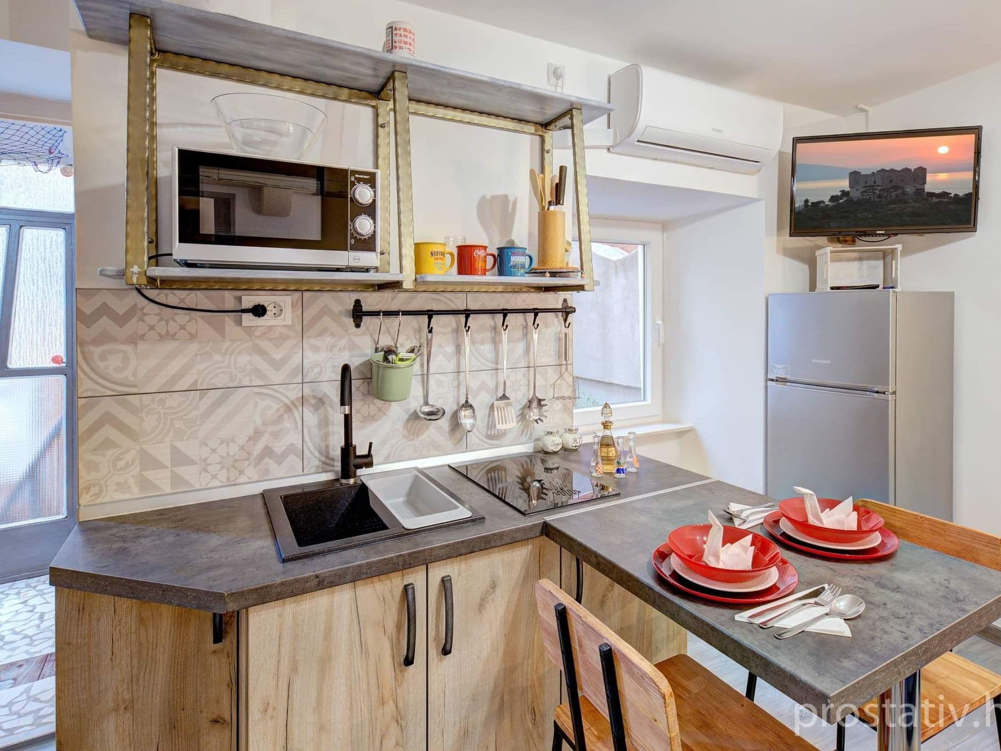Kitchen / Dining Room