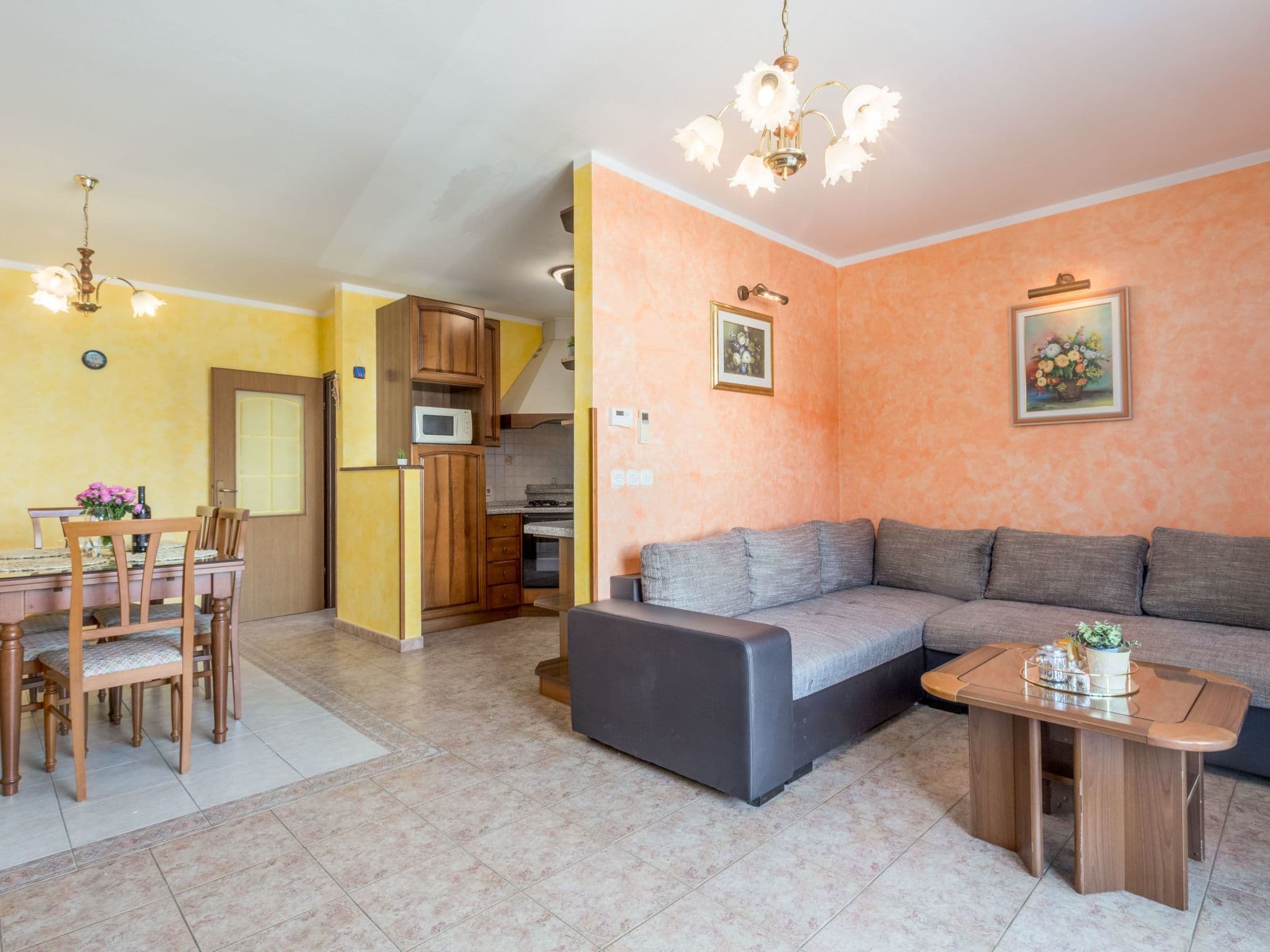 Kitchen / Dining Room
