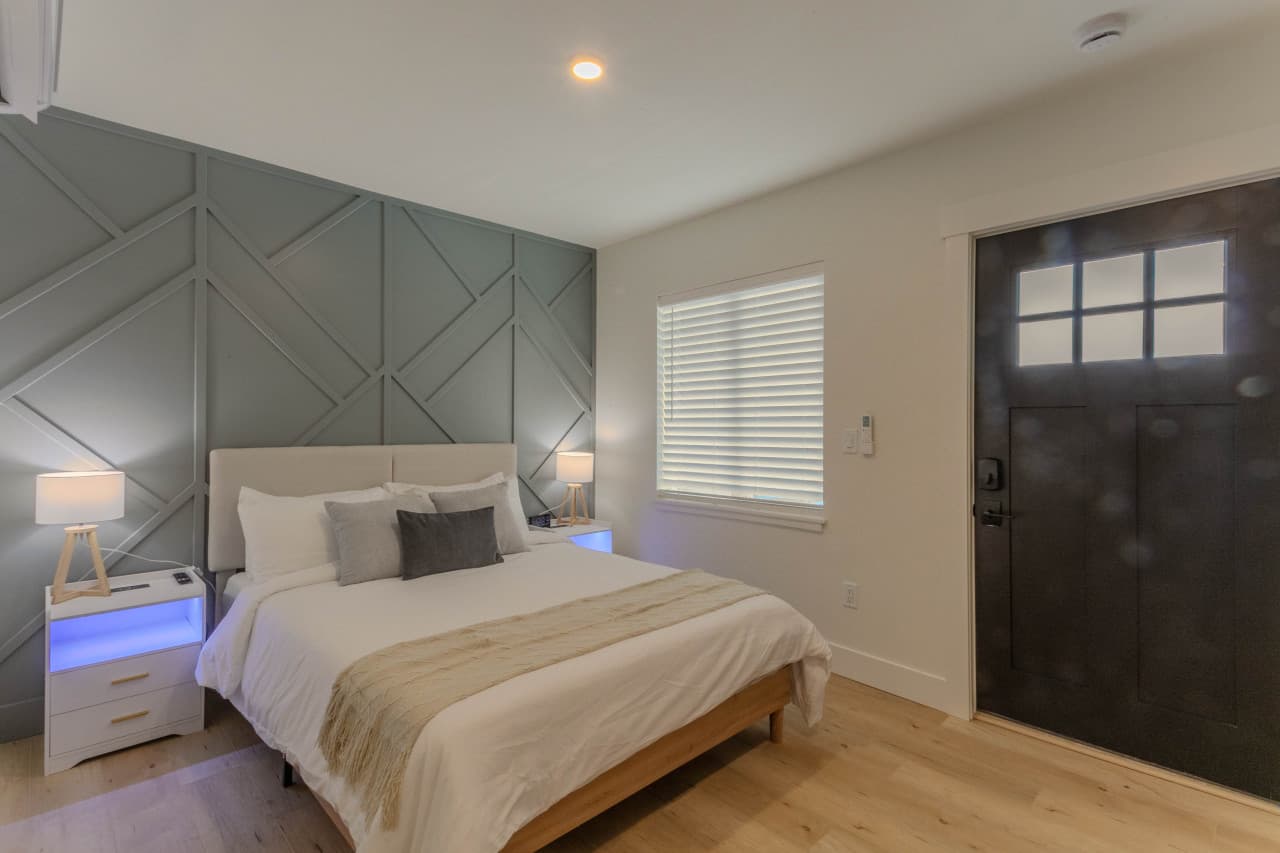 Explore CDA with Ease – Renovated Studio Near Lake & Downtown!