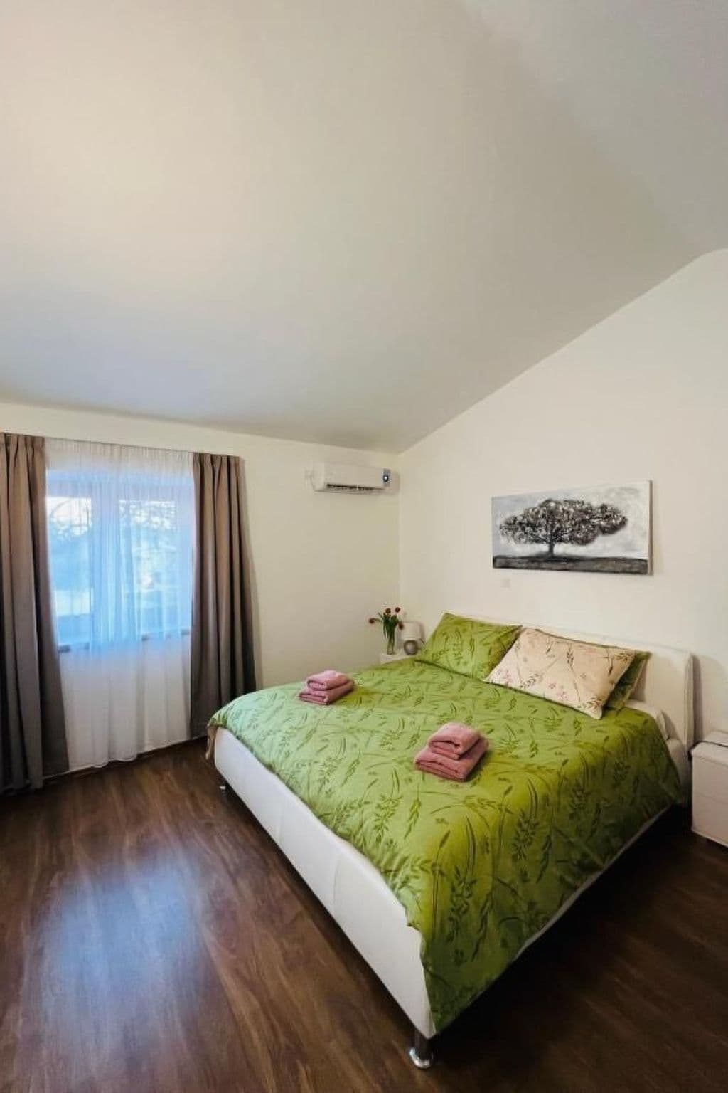 Gallery Image 21