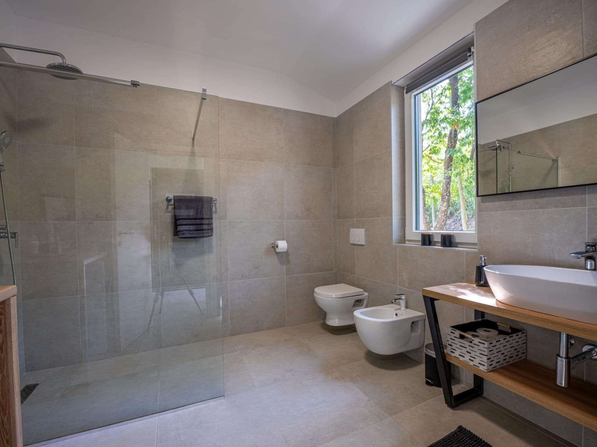 Bathroom / Wellness