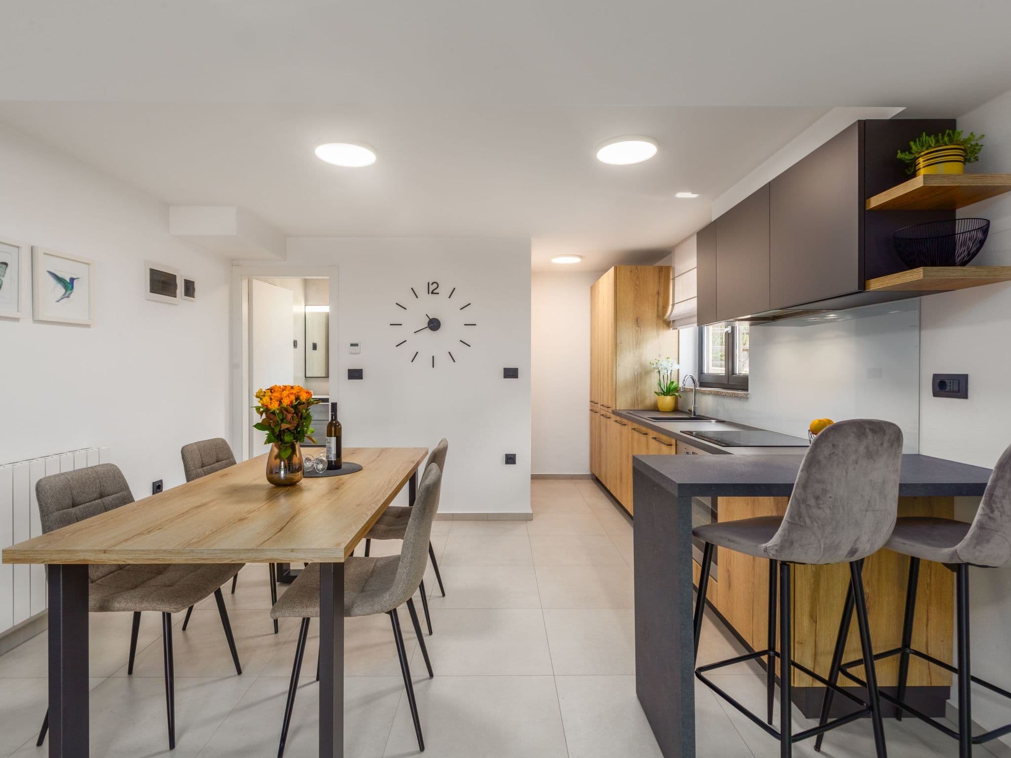 Kitchen / Dining Room