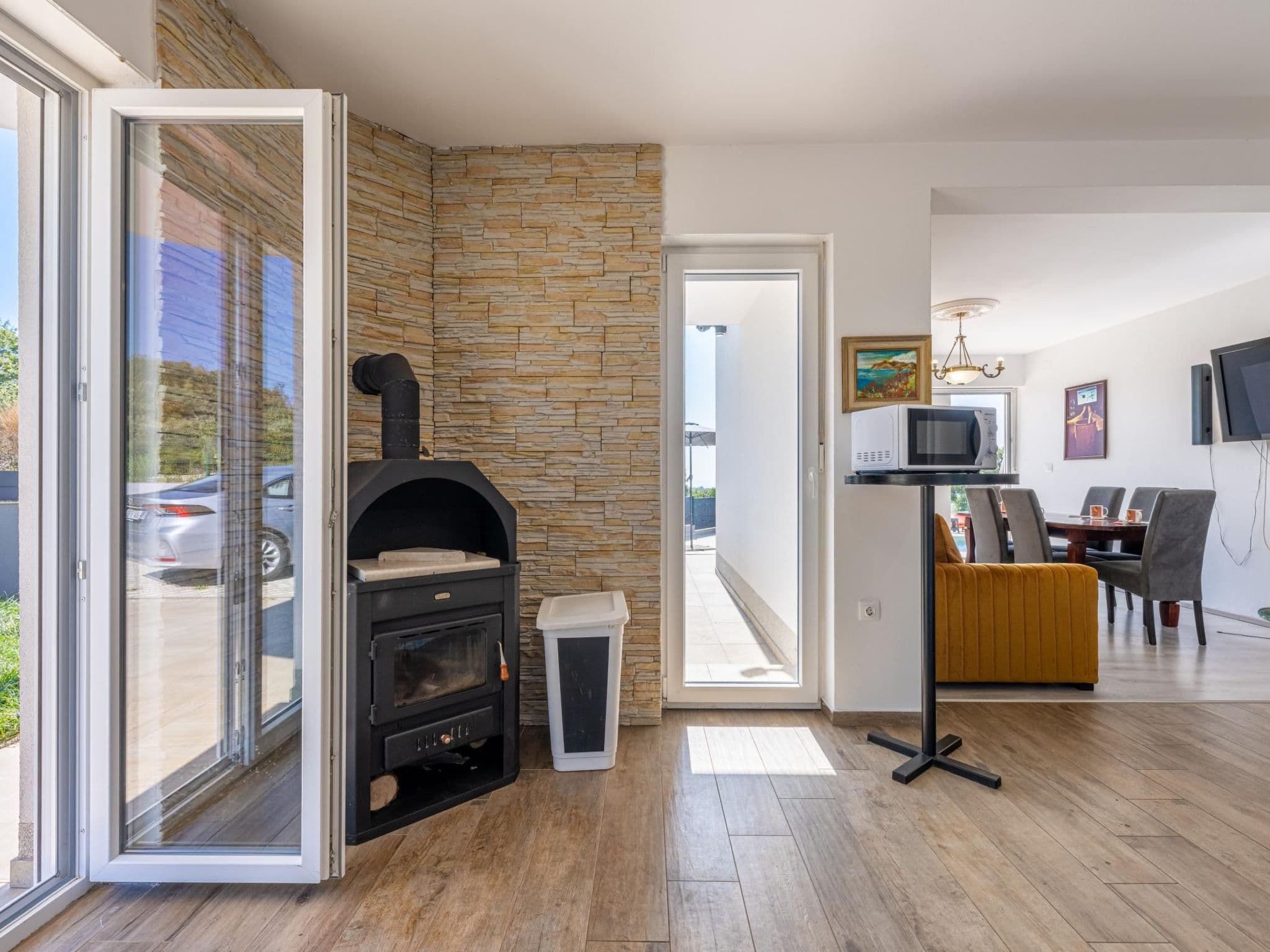 Kitchen / Dining Room