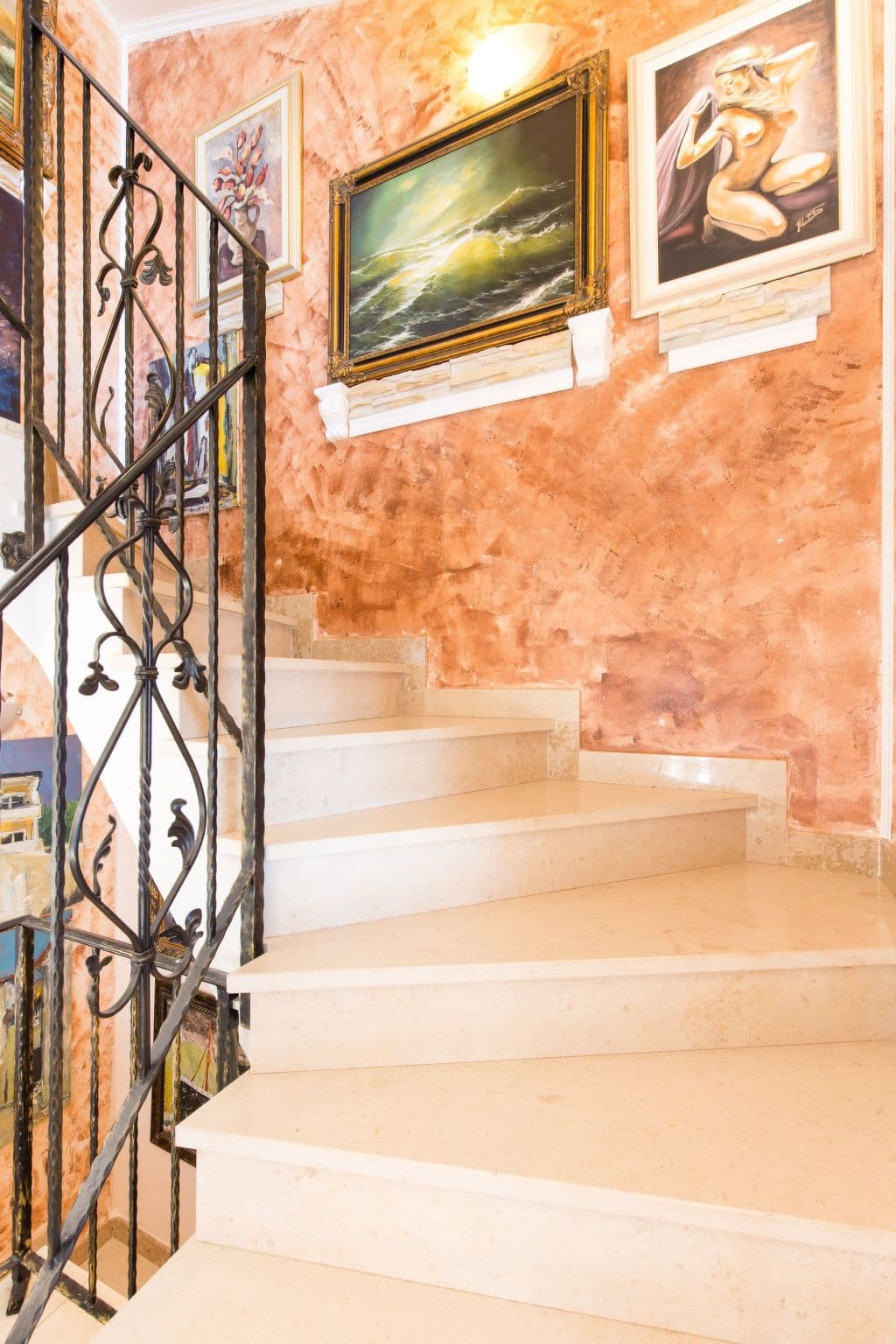 Gallery Image 13