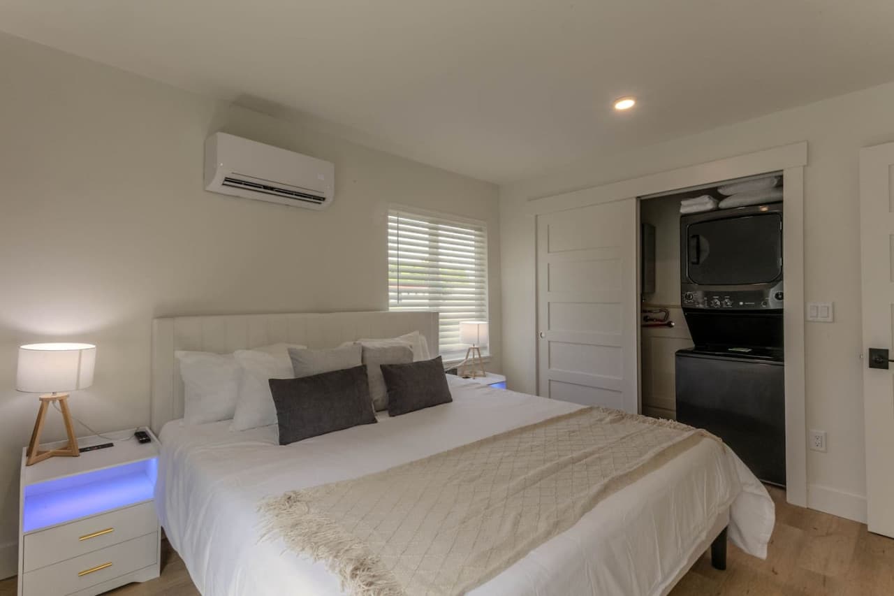 The Flats - Executive Suite - Downtown CDA