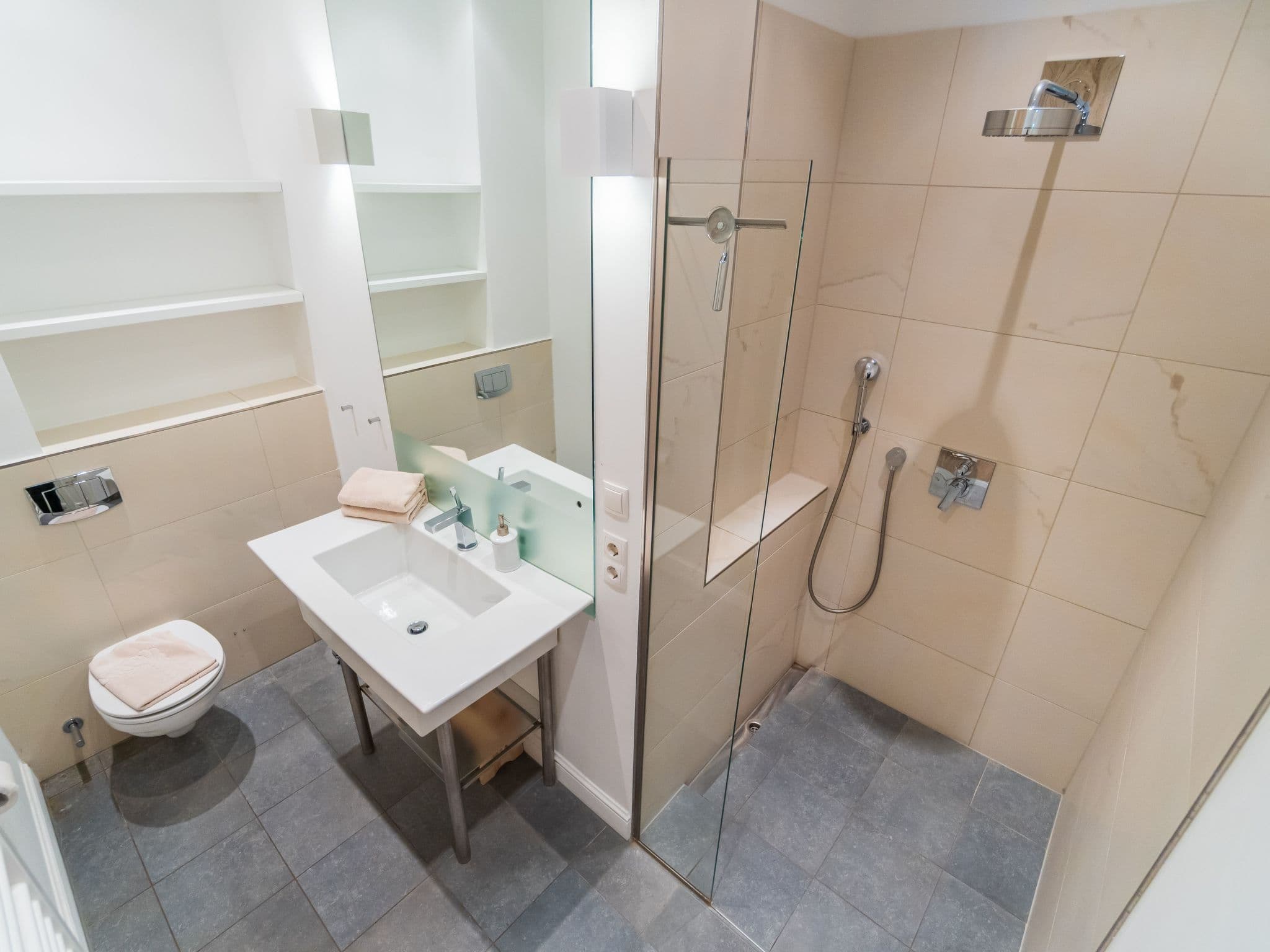 Bathroom / Wellness