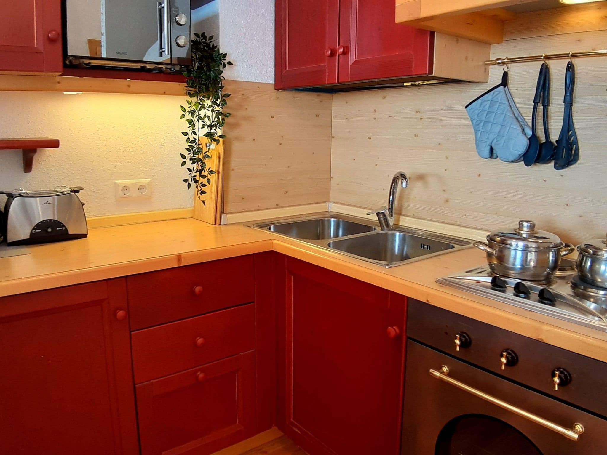 Kitchen / Dining Room