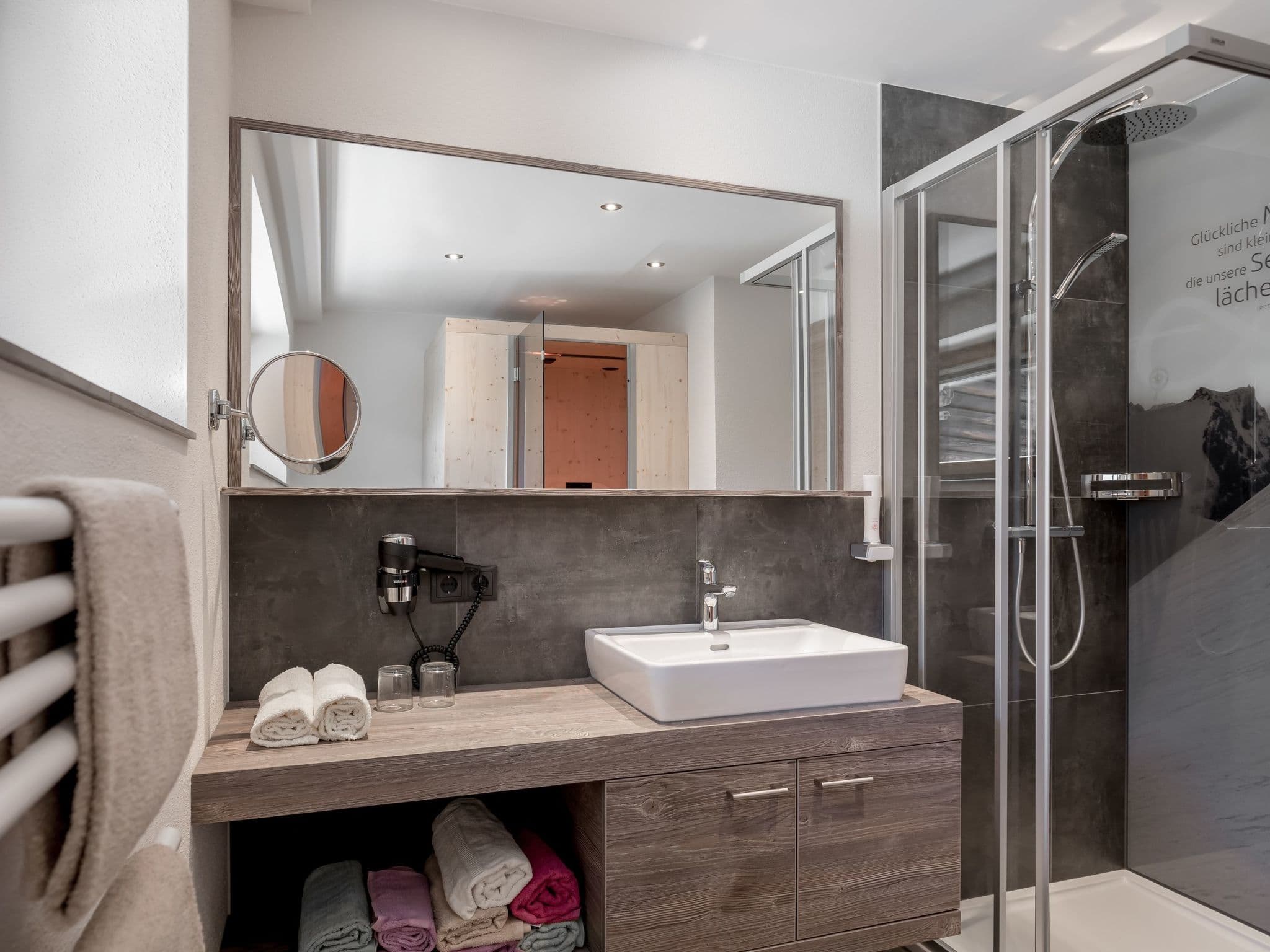 Bathroom / Wellness