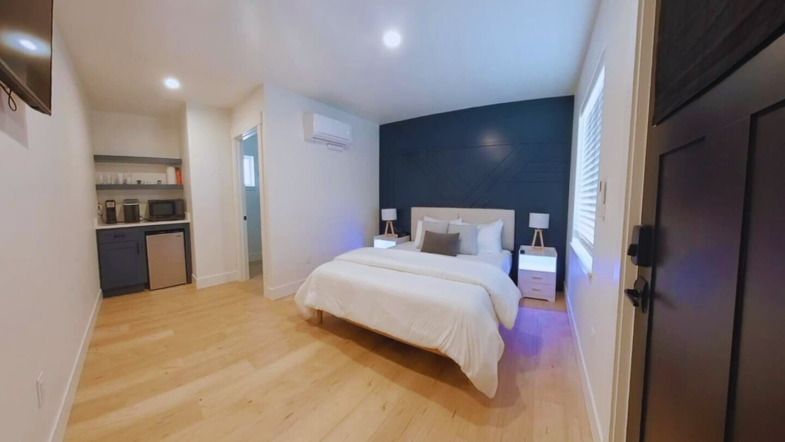 Newly Renovated Studio, 5 Min to Lake CDA & 7 Min to Kootenai Hospital