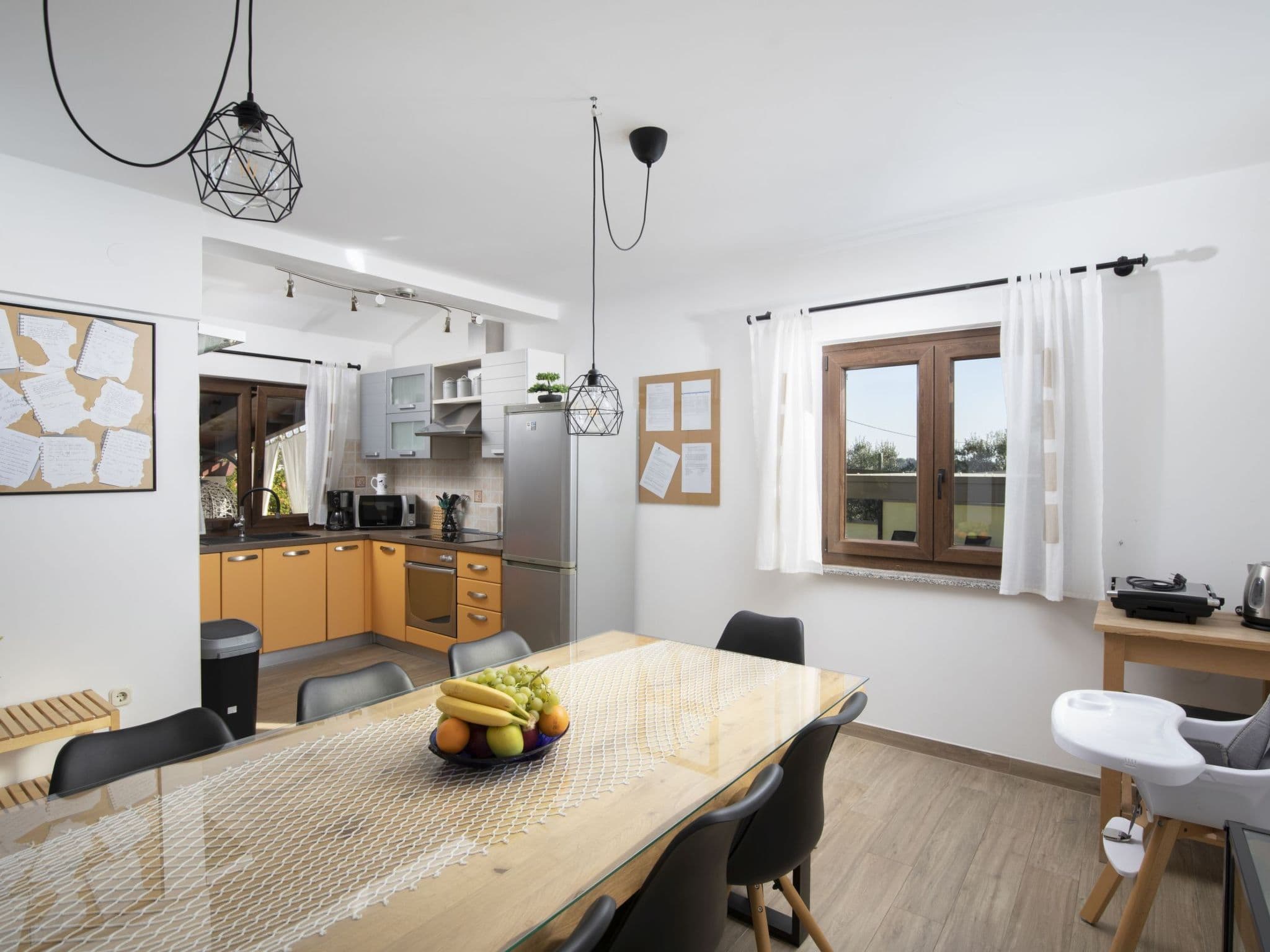 Kitchen / Dining Room
