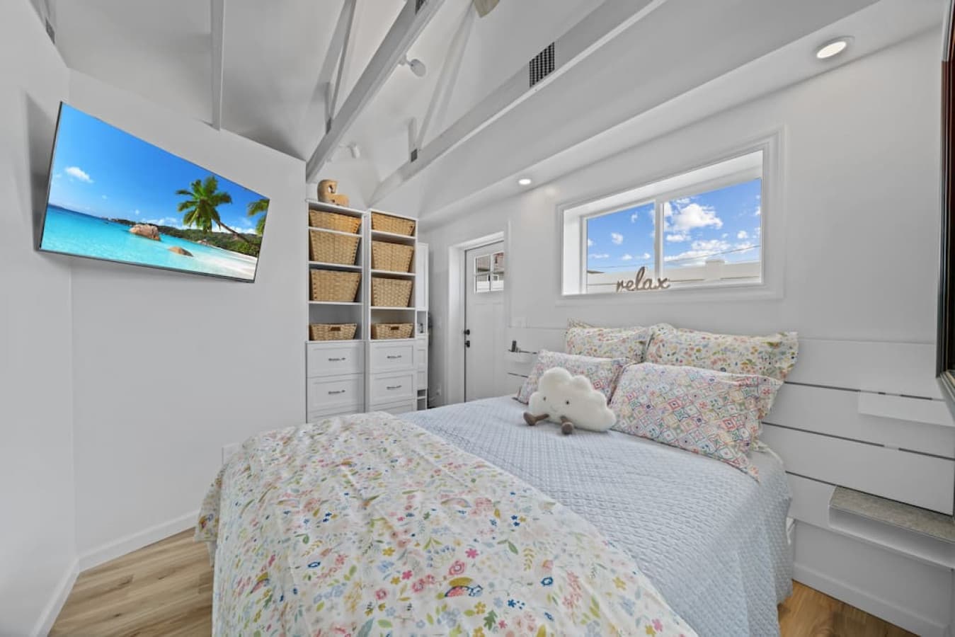 Cottage on Annie- Downtown Retreat