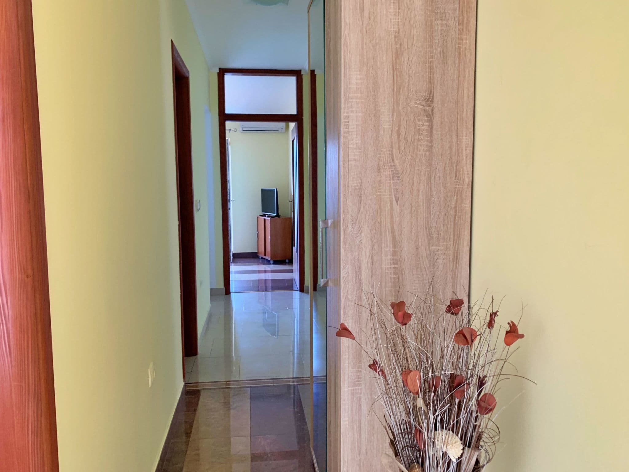 Gallery Image 13