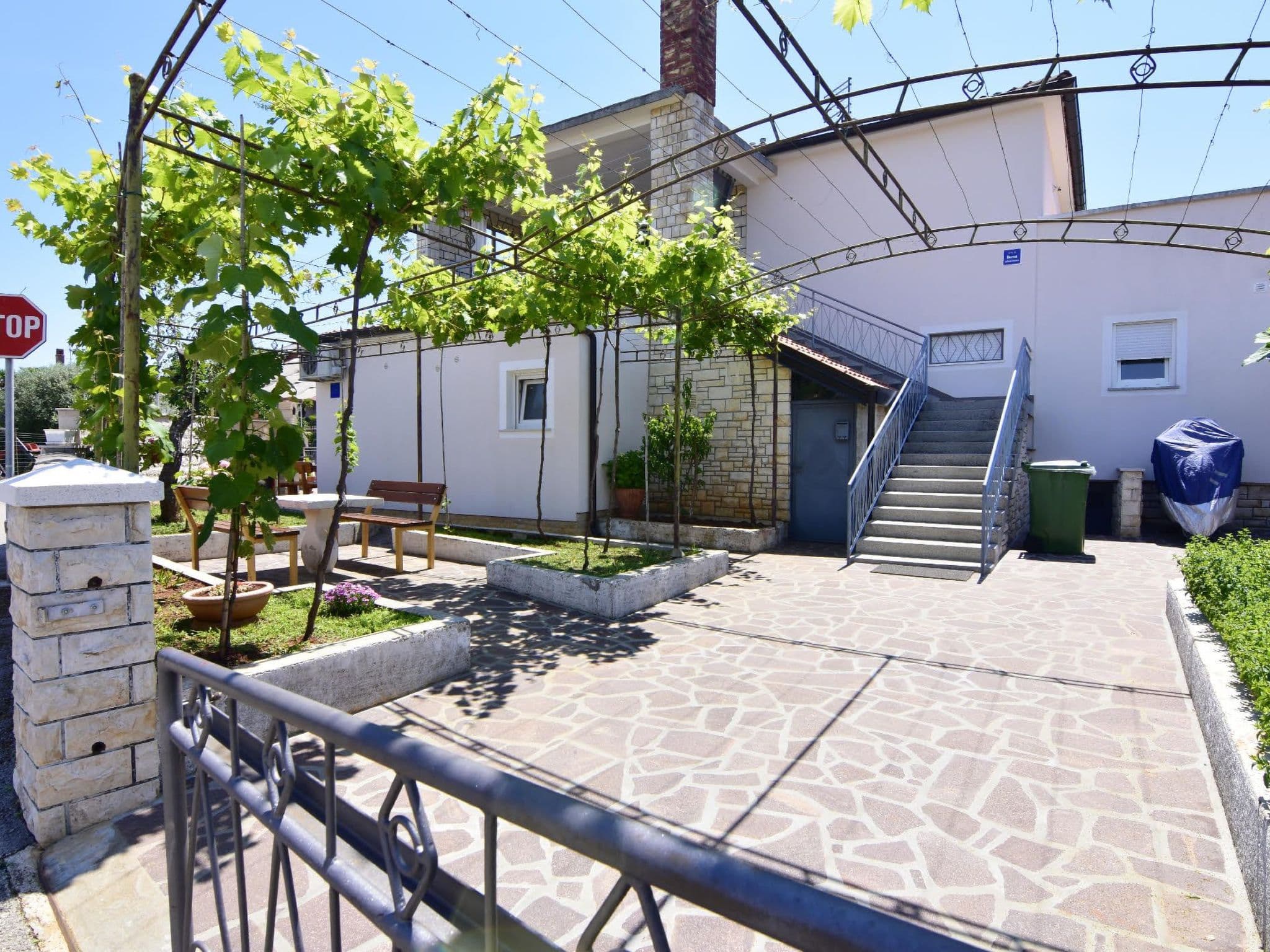 Gallery Image 15