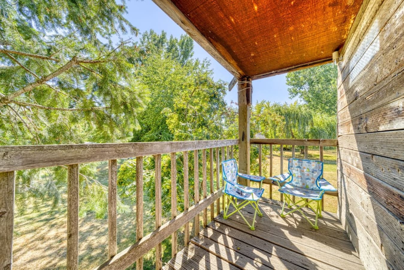 Treehouse balcony