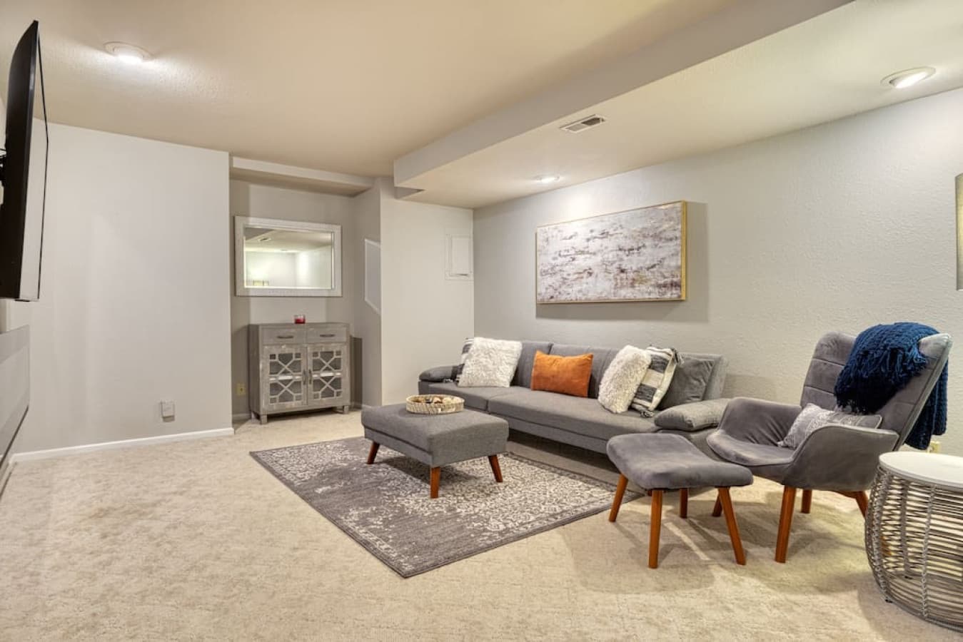 Bottom floor additional living room area