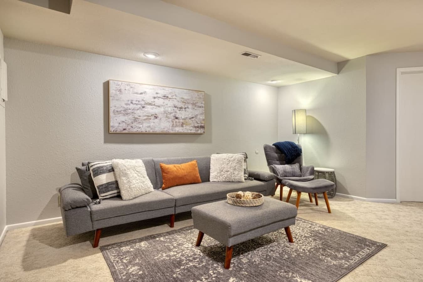 Plush seating & blanket available