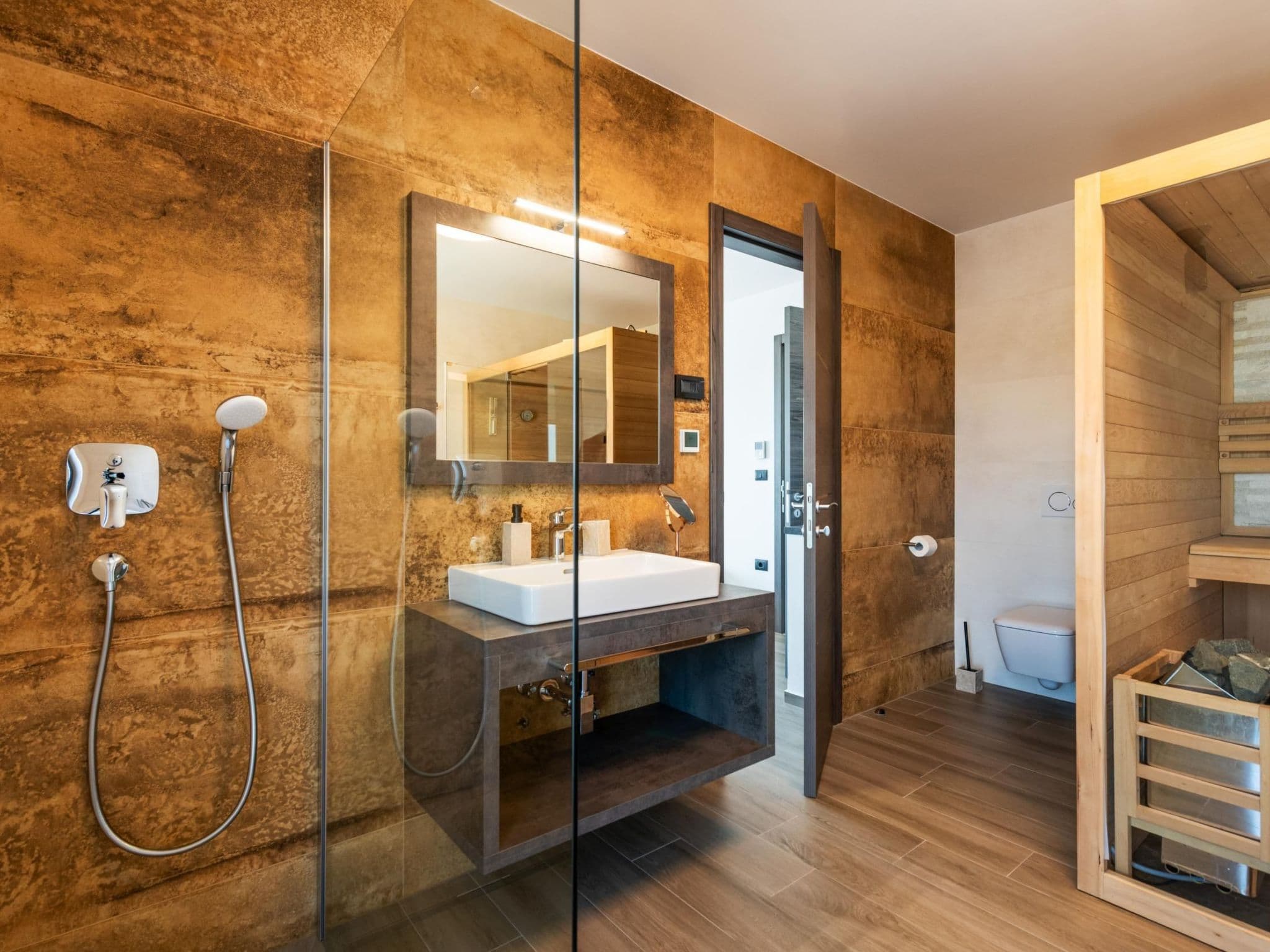 Bathroom / Wellness