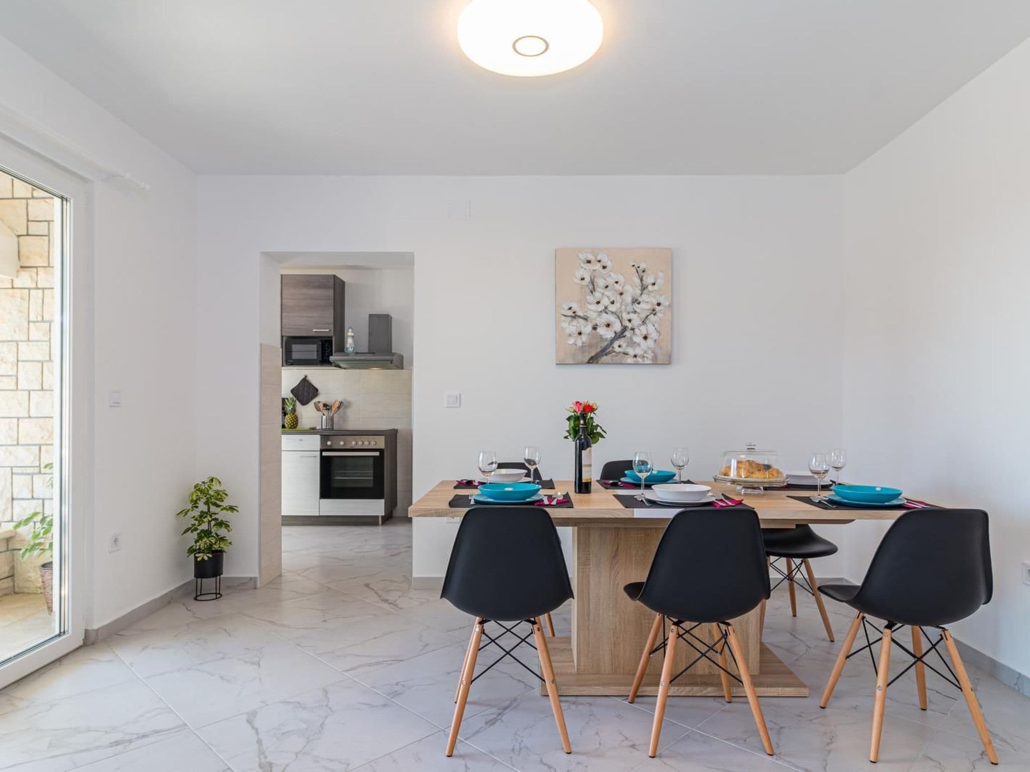 Kitchen / Dining Room
