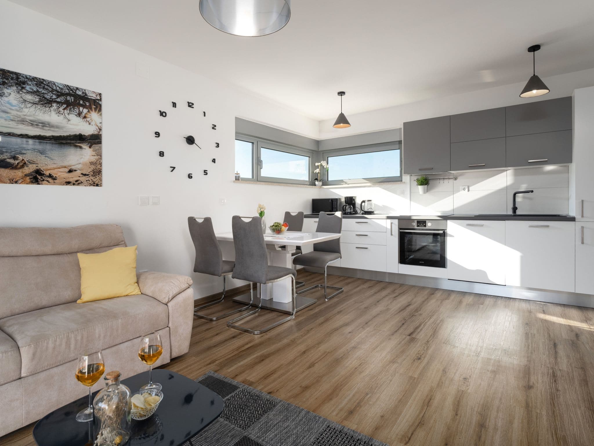 Kitchen / Dining Room