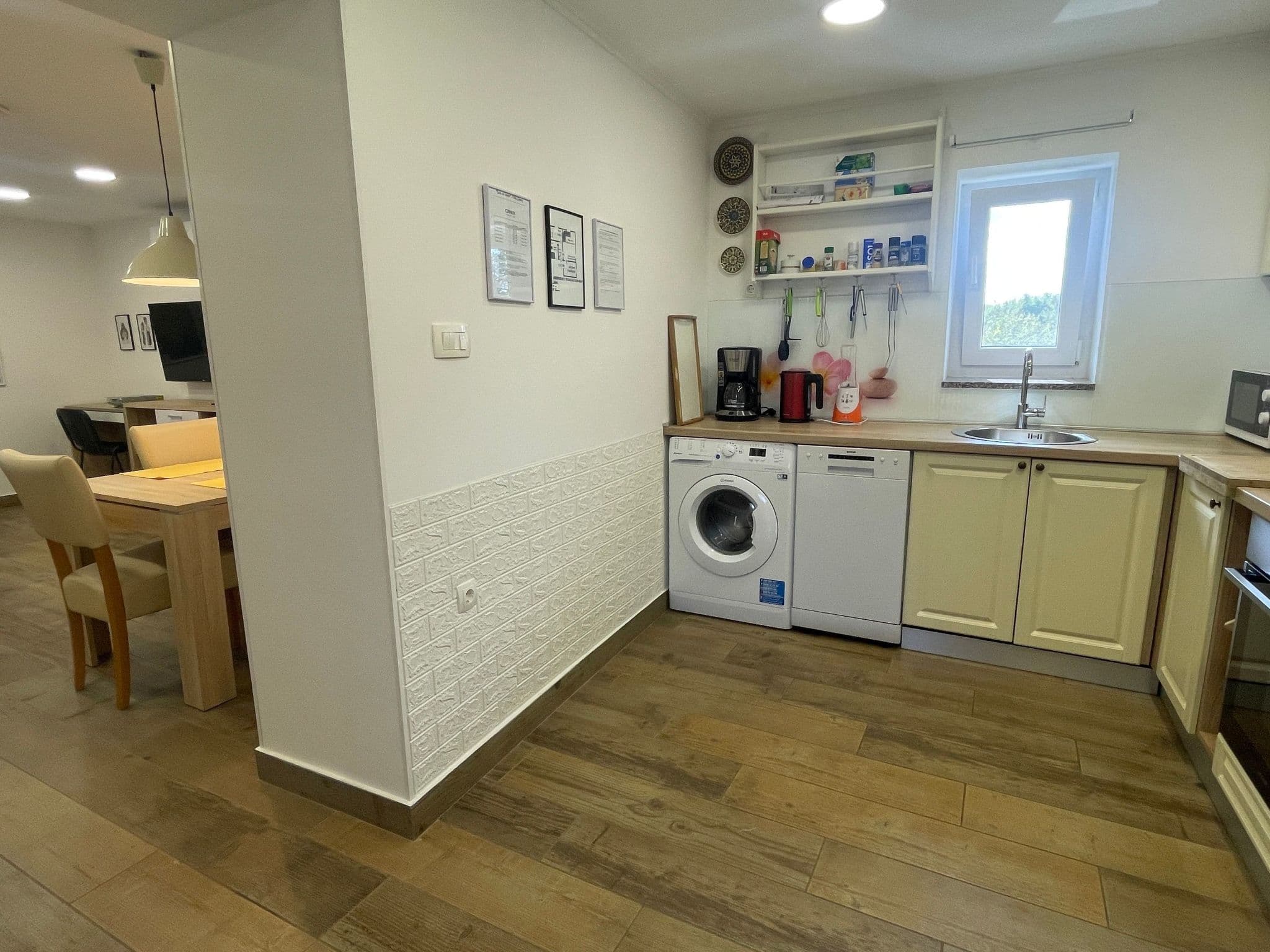 Kitchen / Dining Room