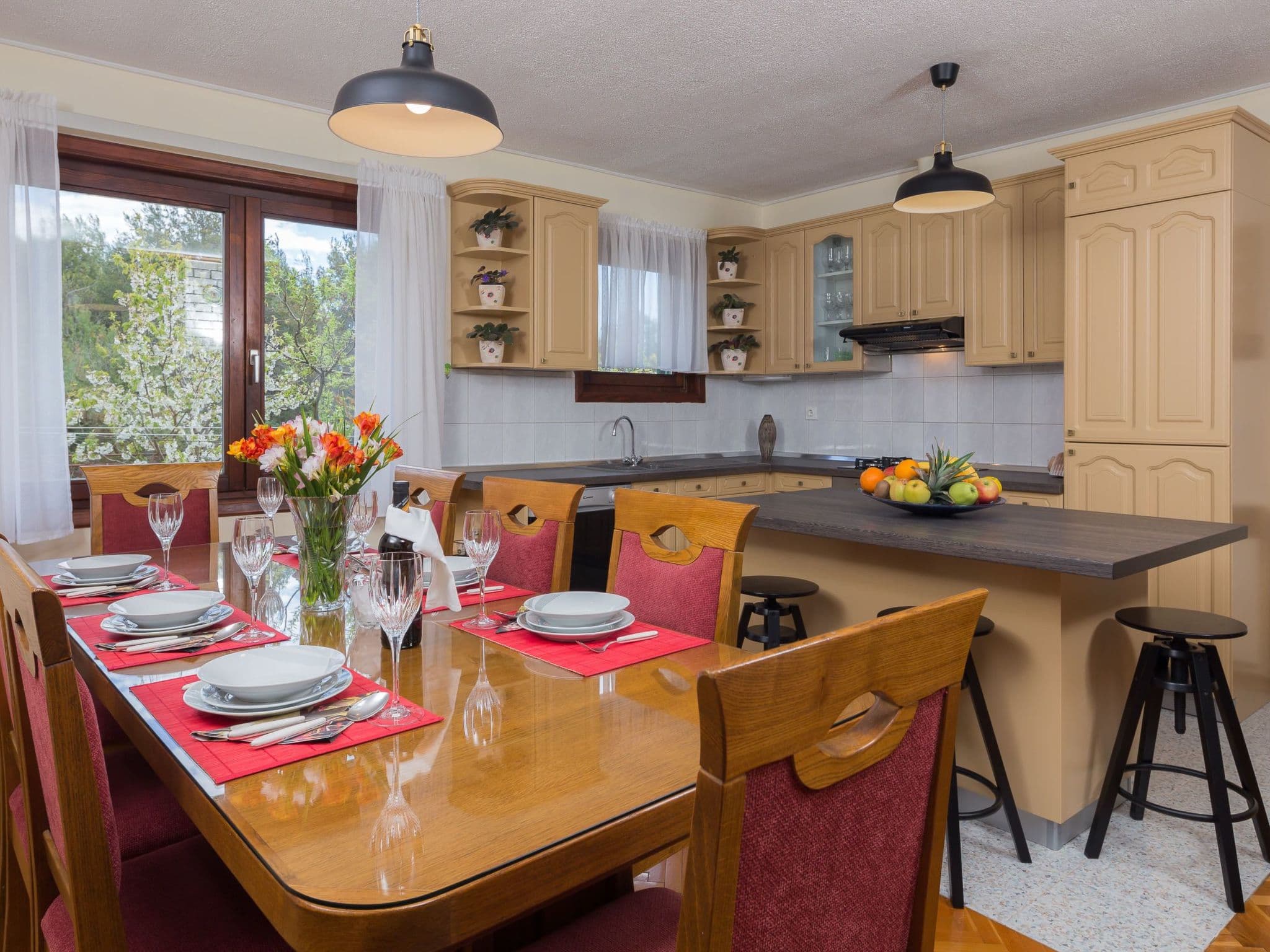 Kitchen / Dining Room