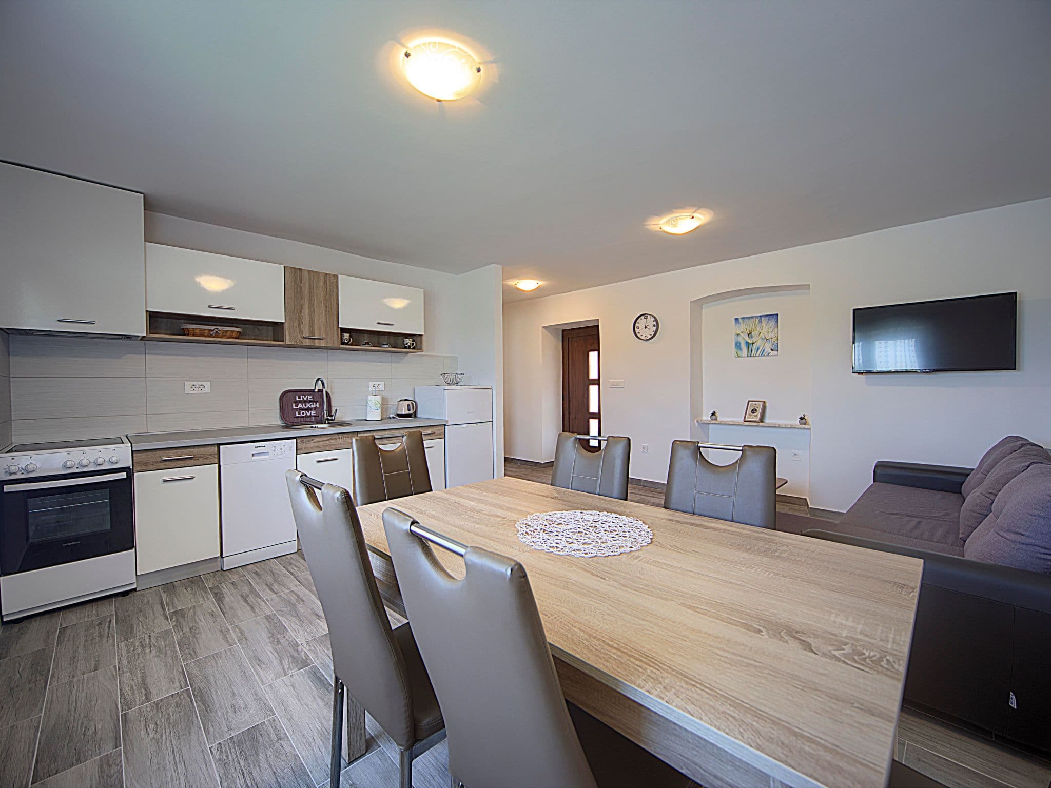 Kitchen / Dining Room