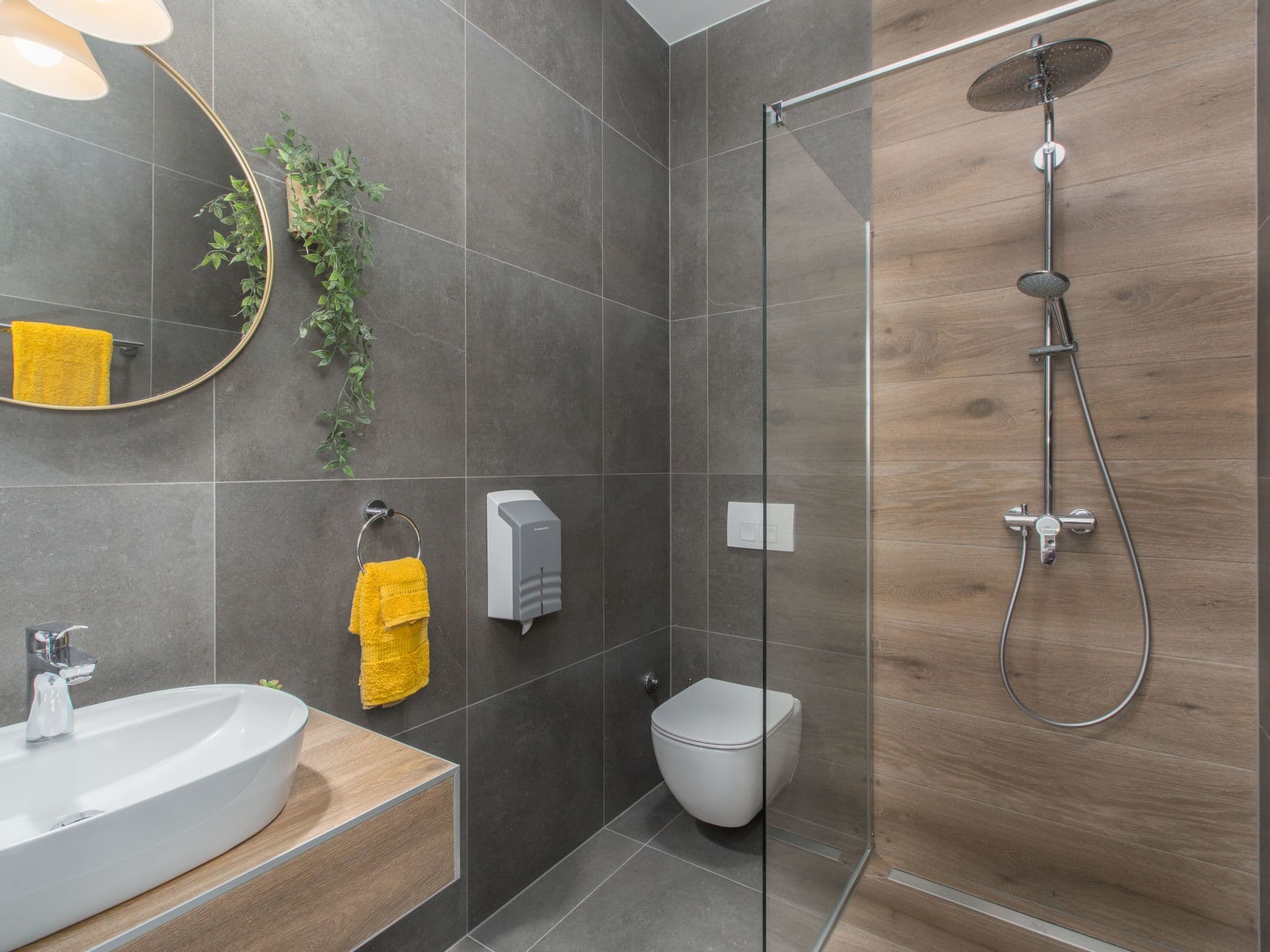 Bathroom / Wellness
