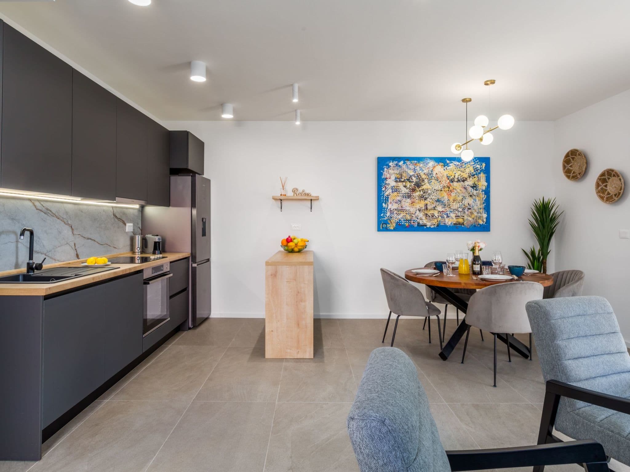 Kitchen / Dining Room
