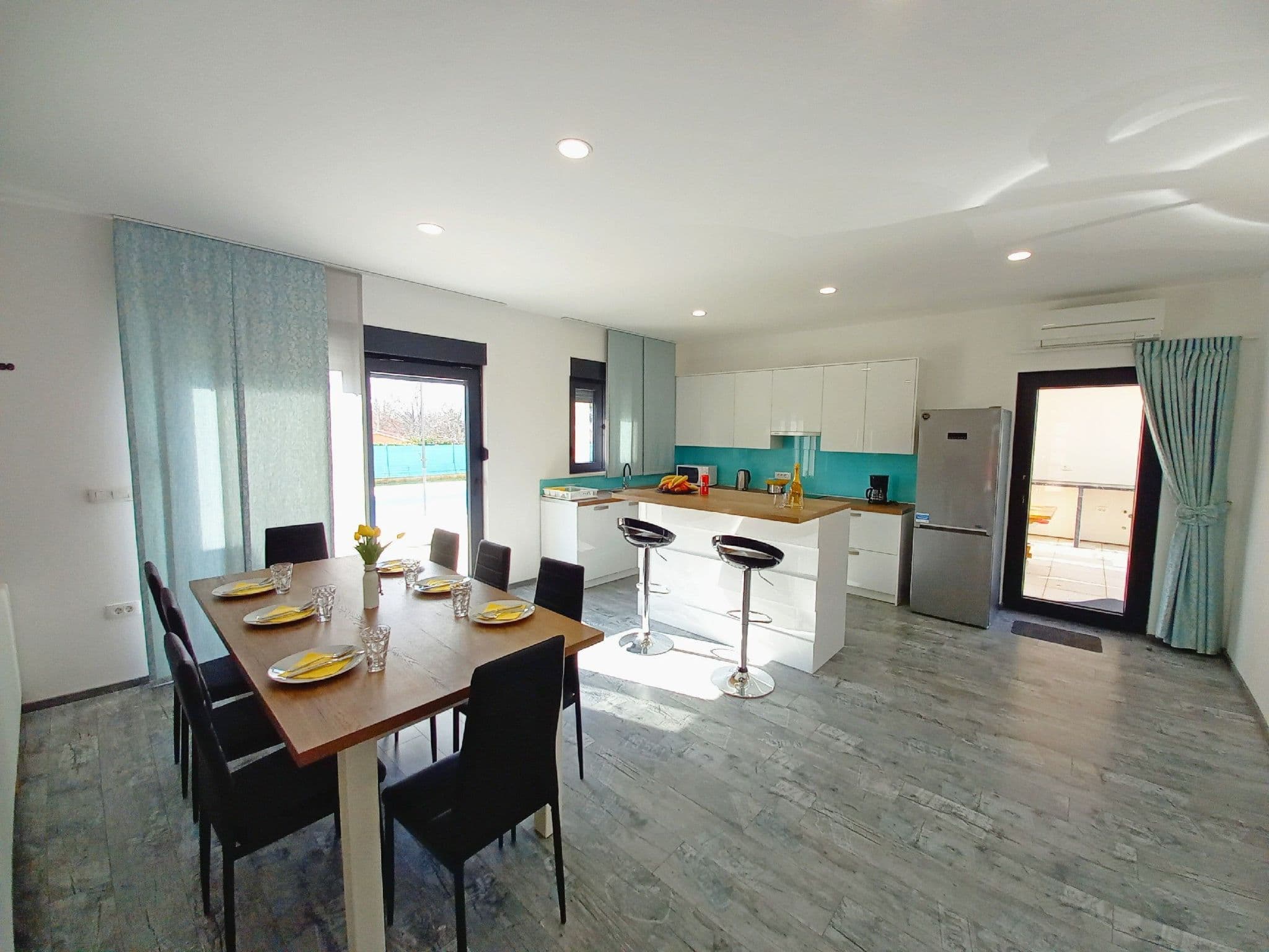 Kitchen / Dining Room