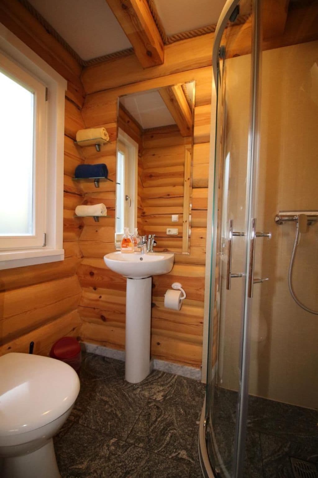 Bathroom / Wellness