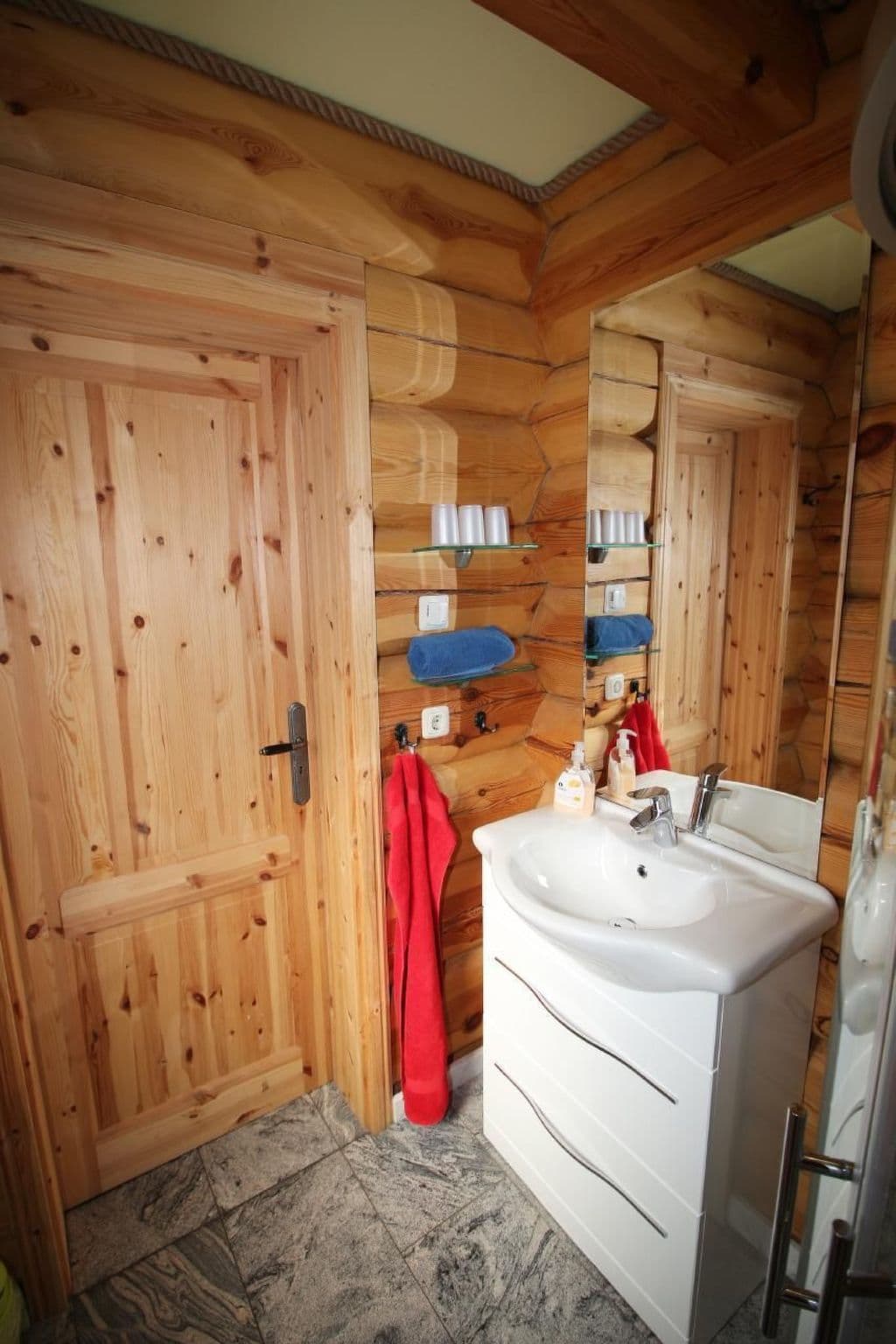 Bathroom / Wellness