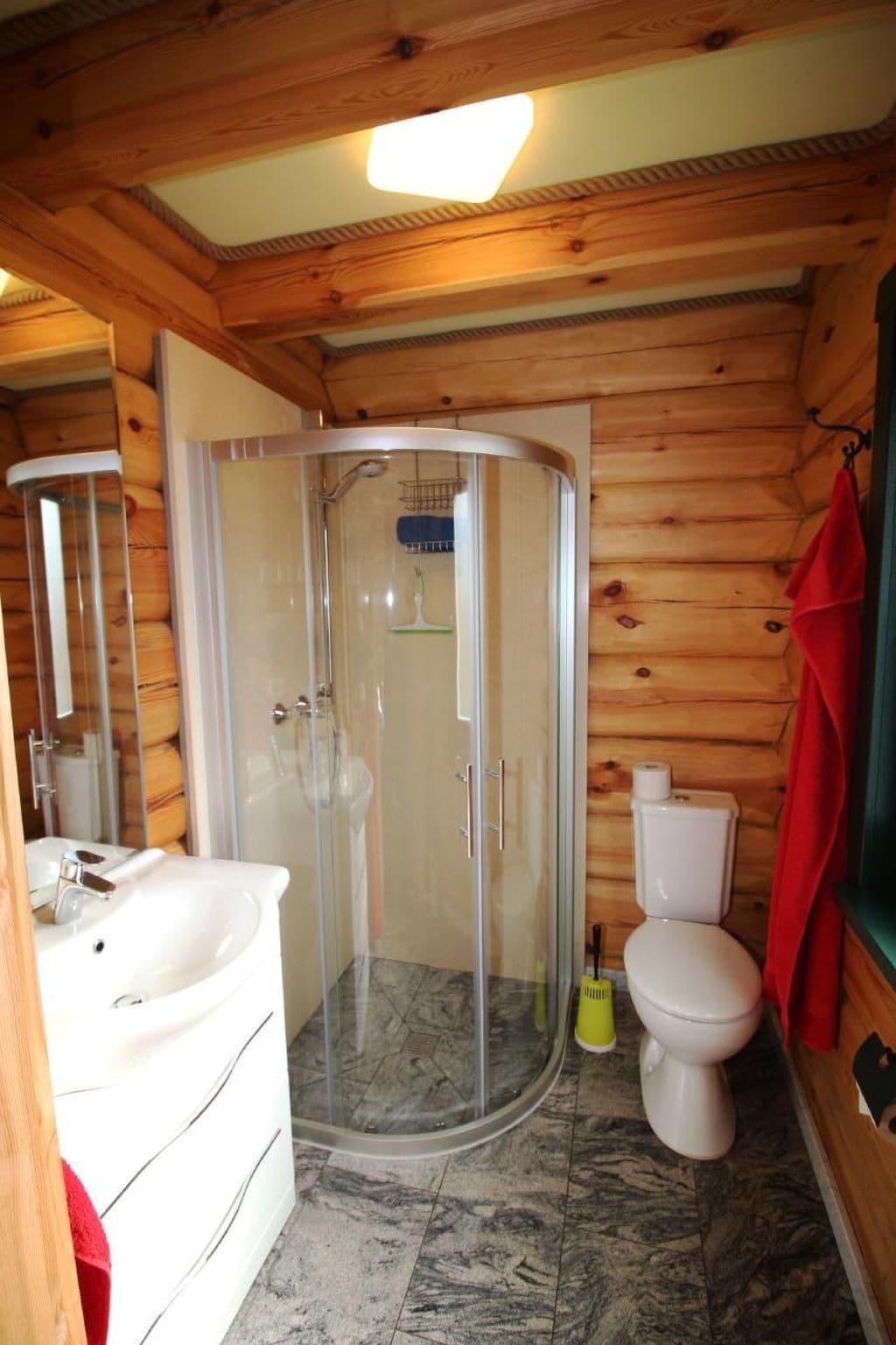 Bathroom / Wellness