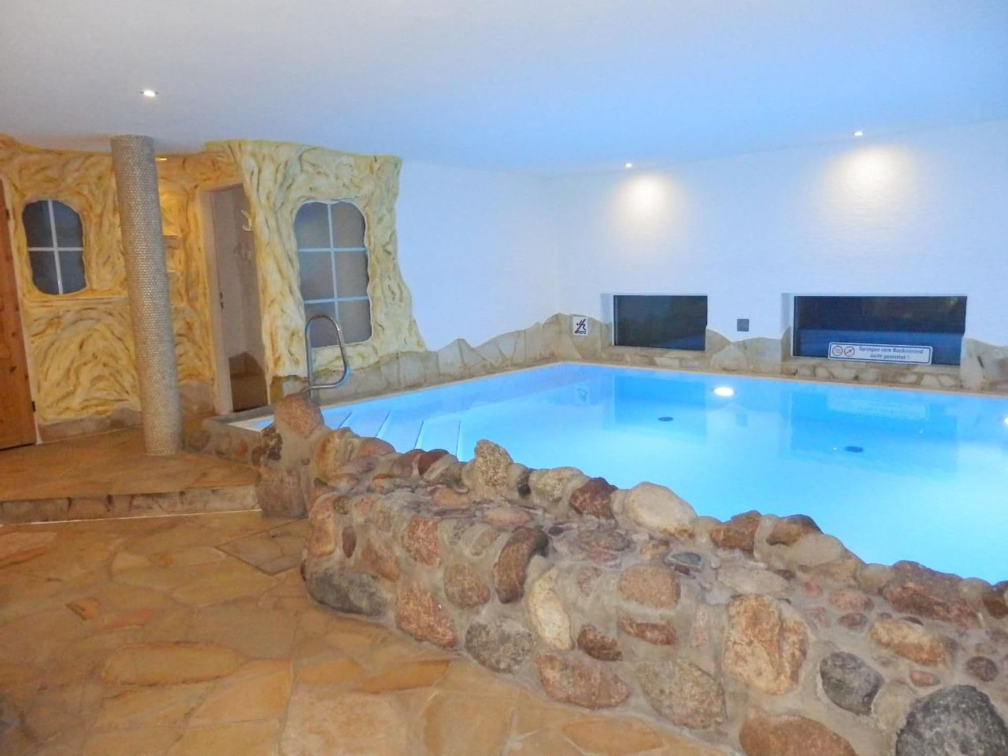 Pool Indoor