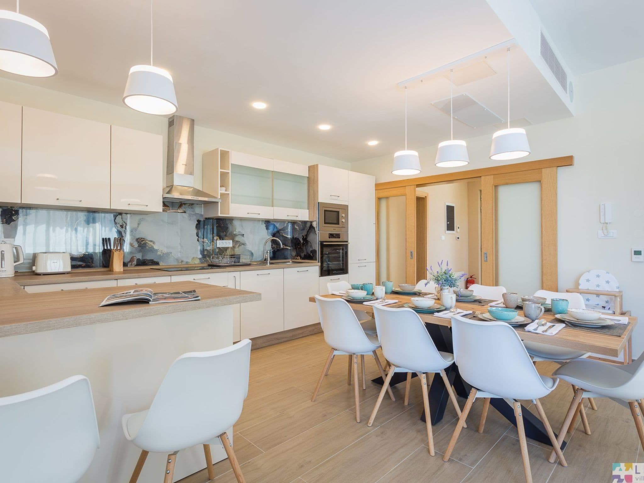 Kitchen / Dining Room