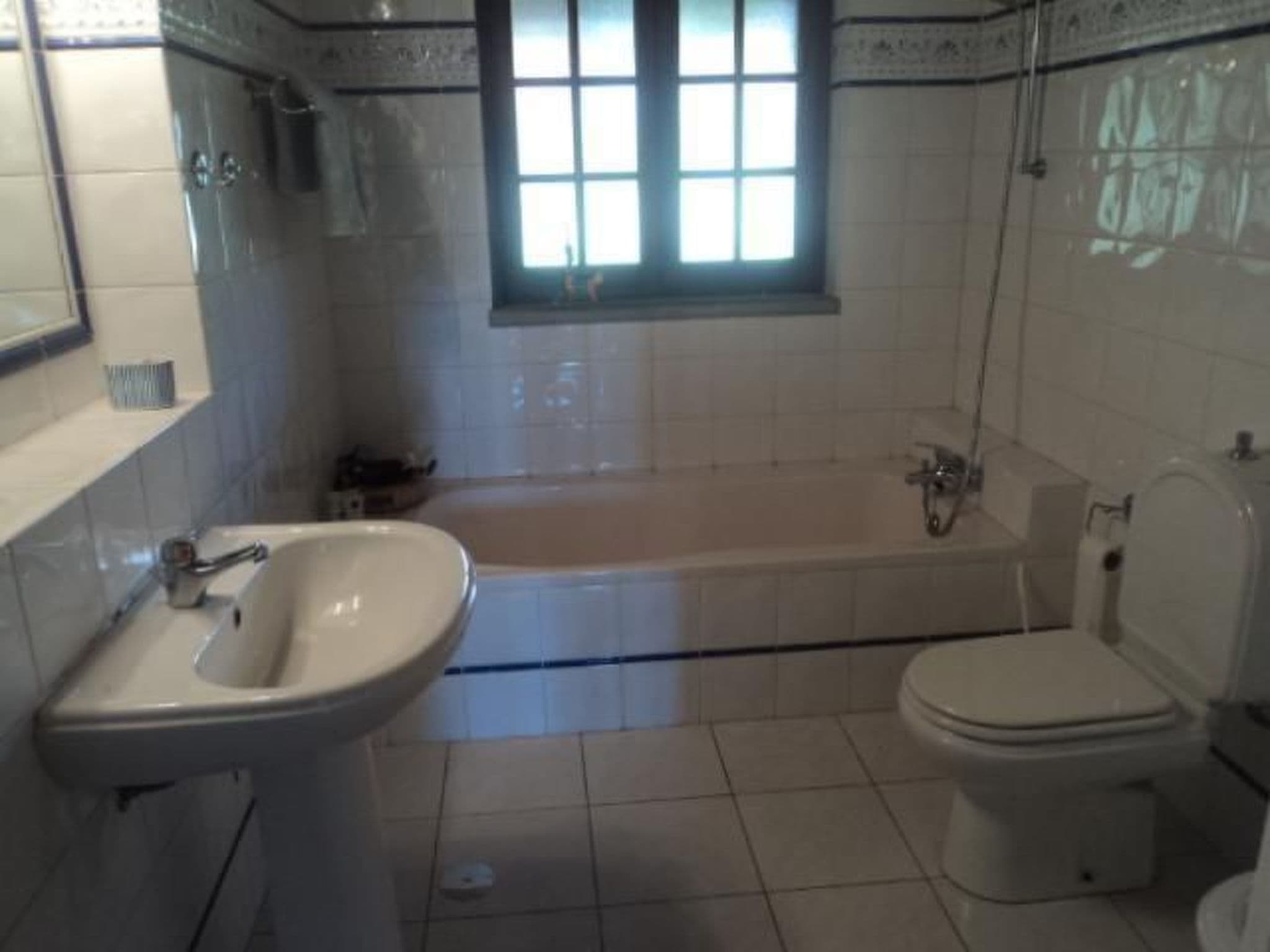 Gallery Image 15