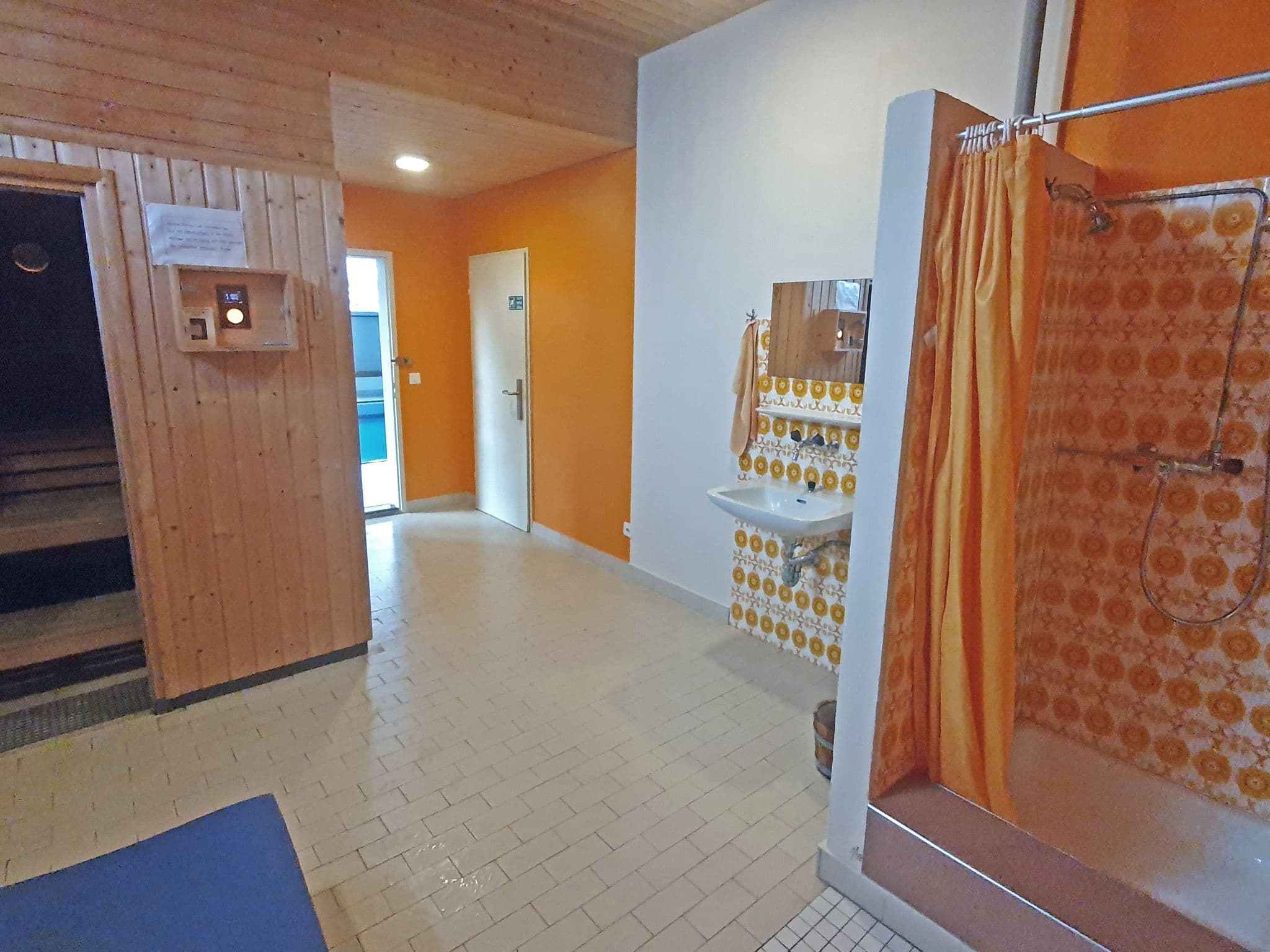Bathroom / Wellness