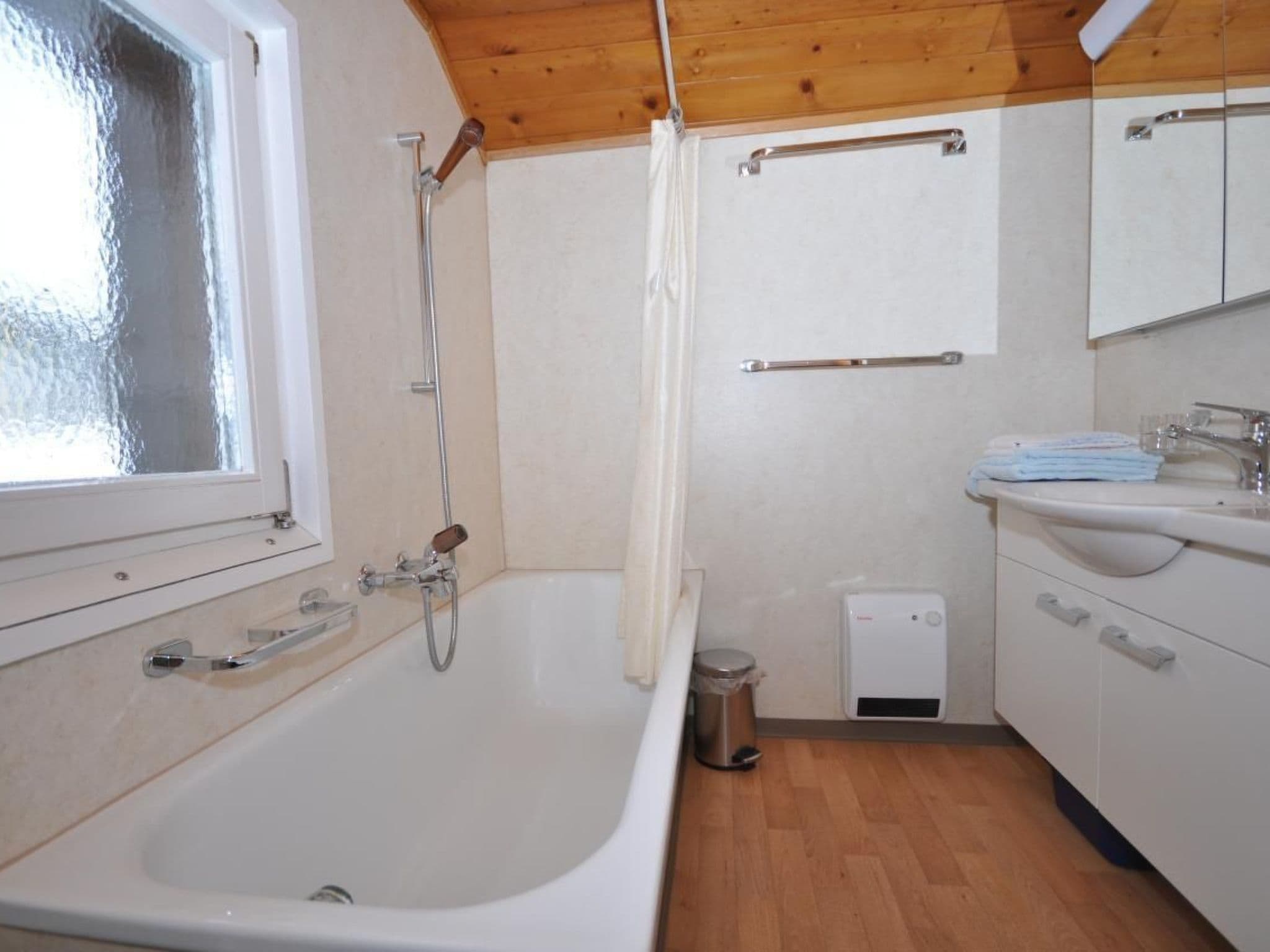 Gallery Image 9