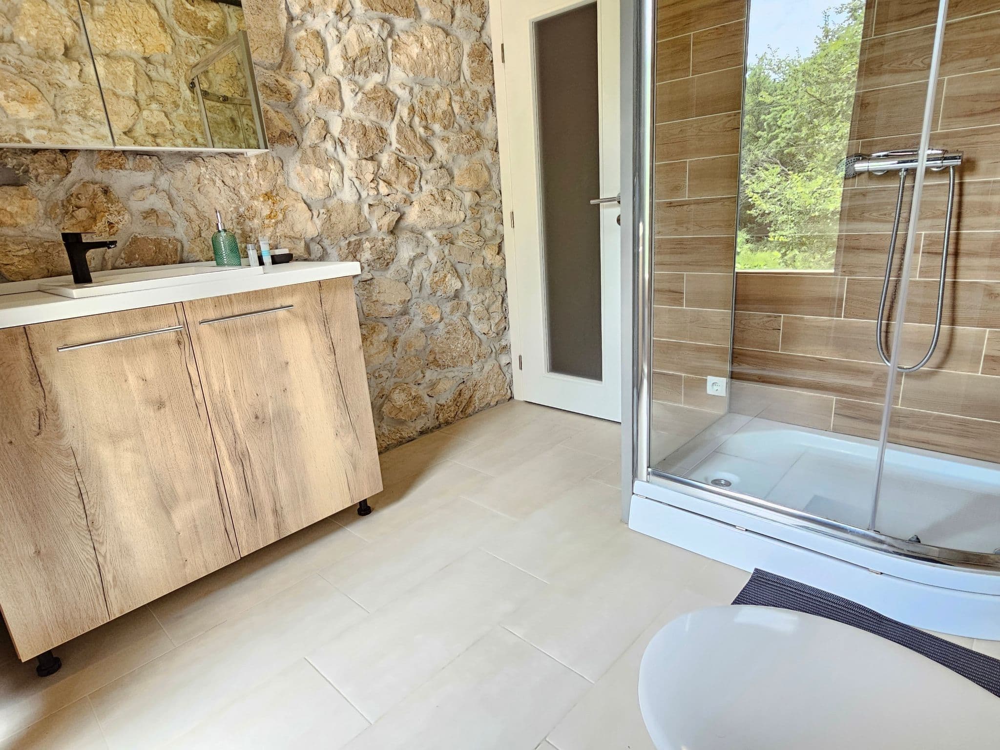 Bathroom / Wellness
