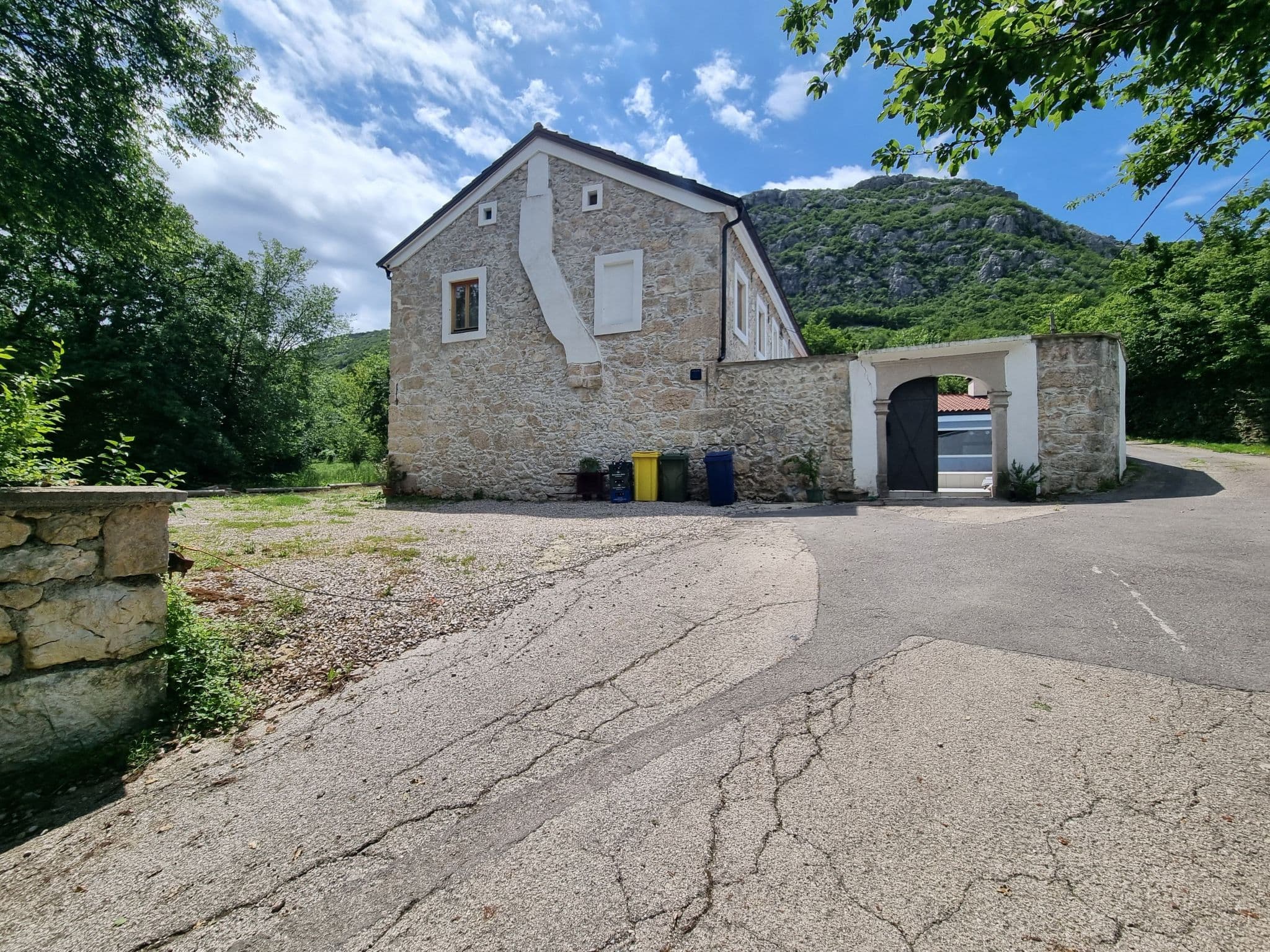 Gallery Image 46