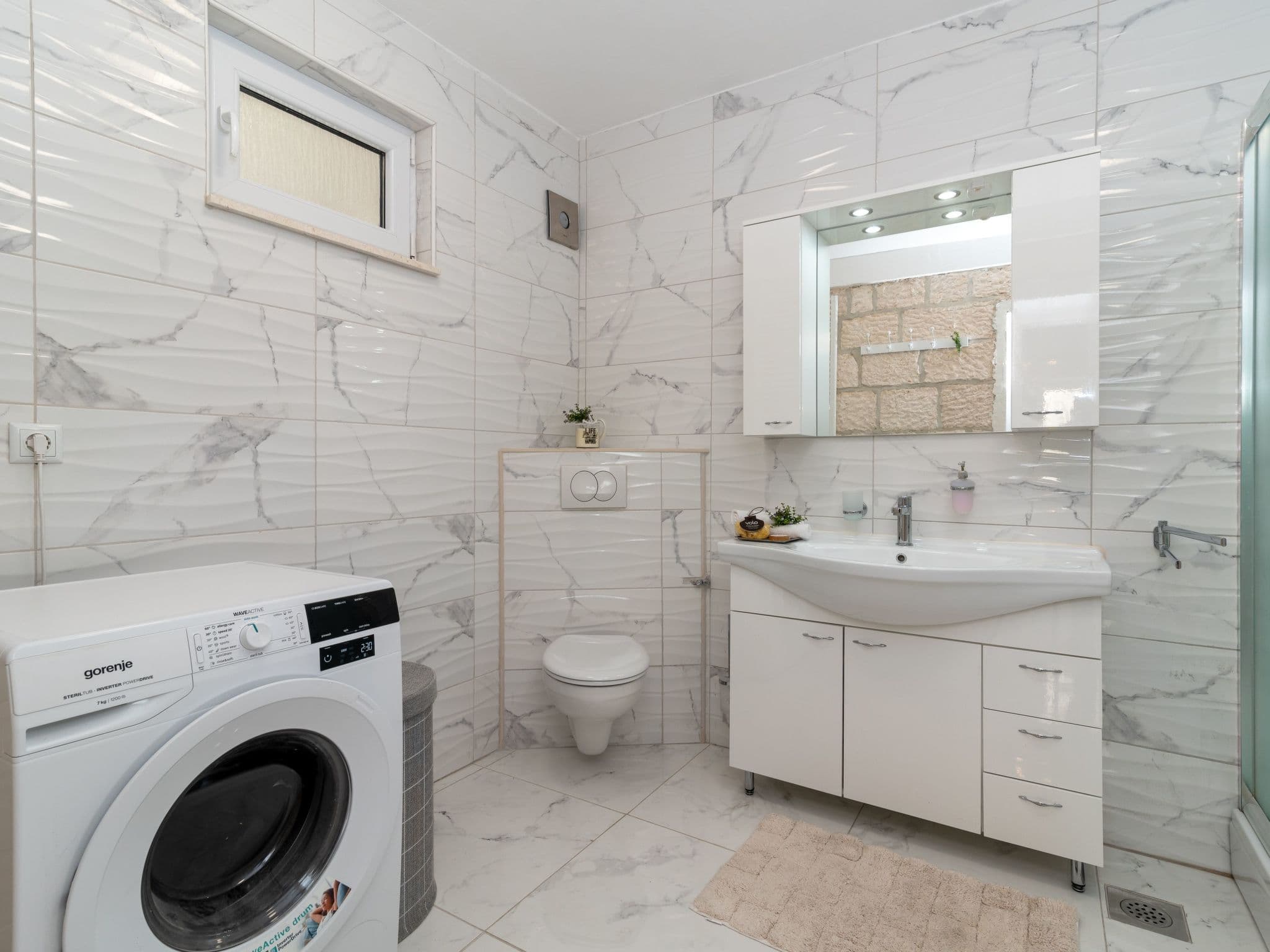 Bathroom / Wellness